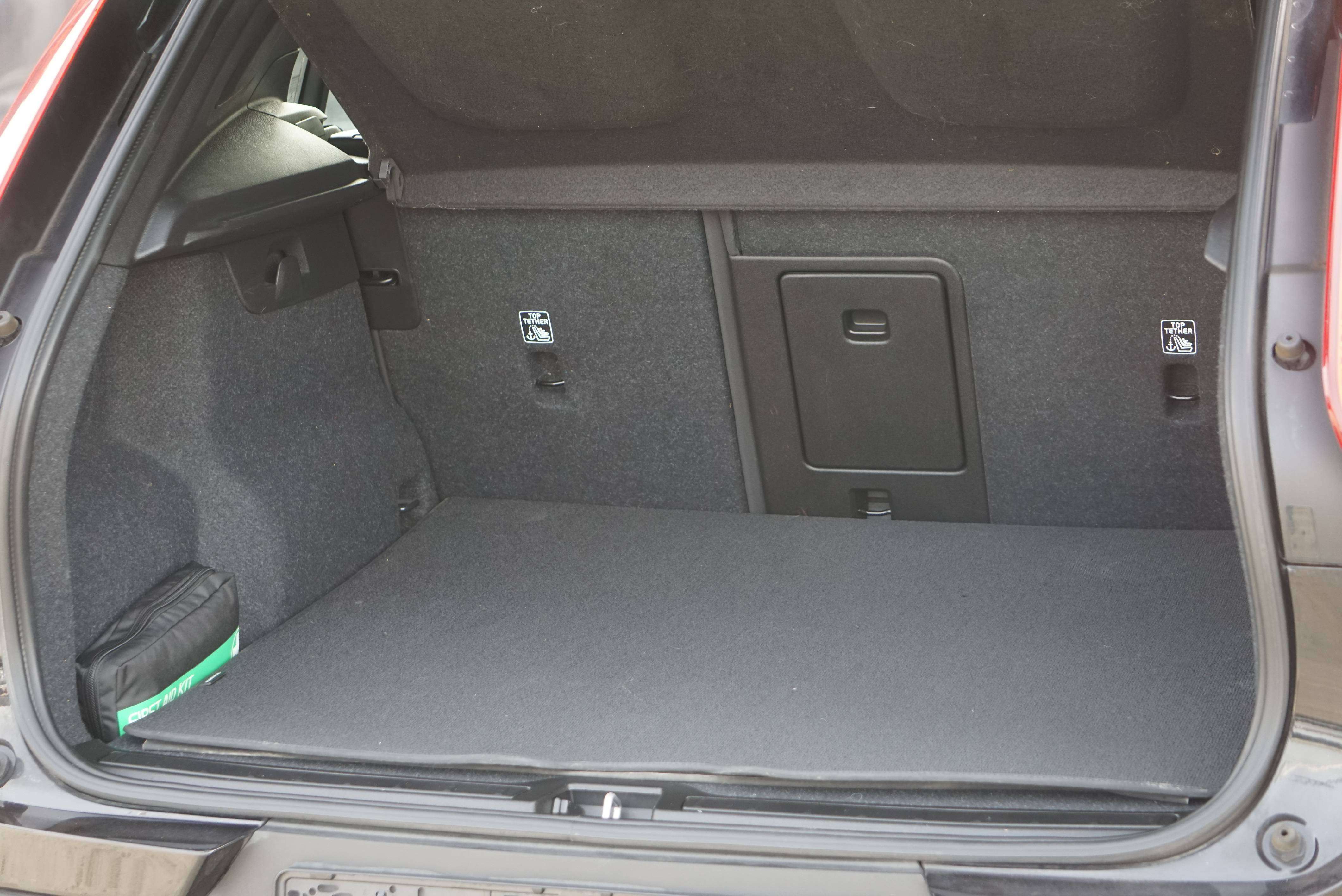 Volvo XC40 1.5 T3 Momentum Pro -CUIR-CARPLAY-NAVI-CAMERA-EU6d