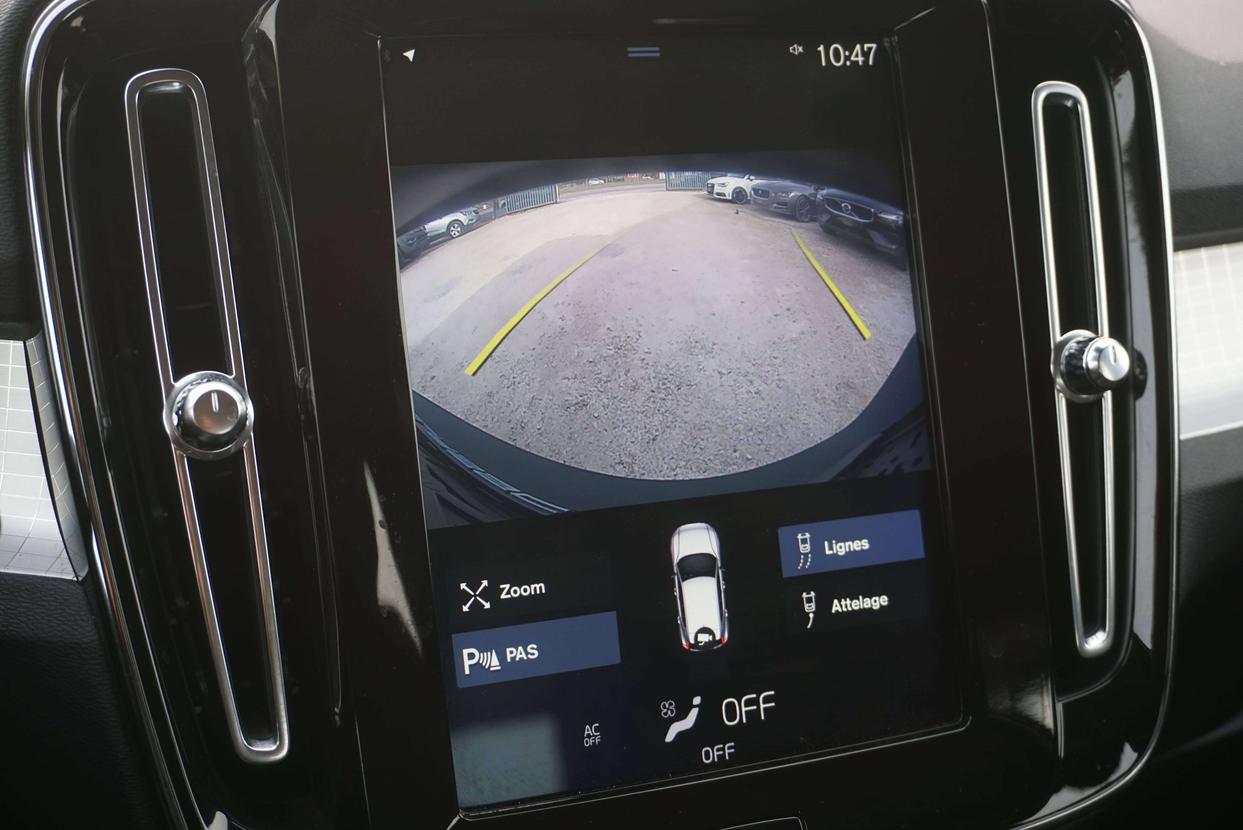 Volvo XC40 1.5 T3 Momentum Pro -CUIR-CARPLAY-NAVI-CAMERA-EU6d