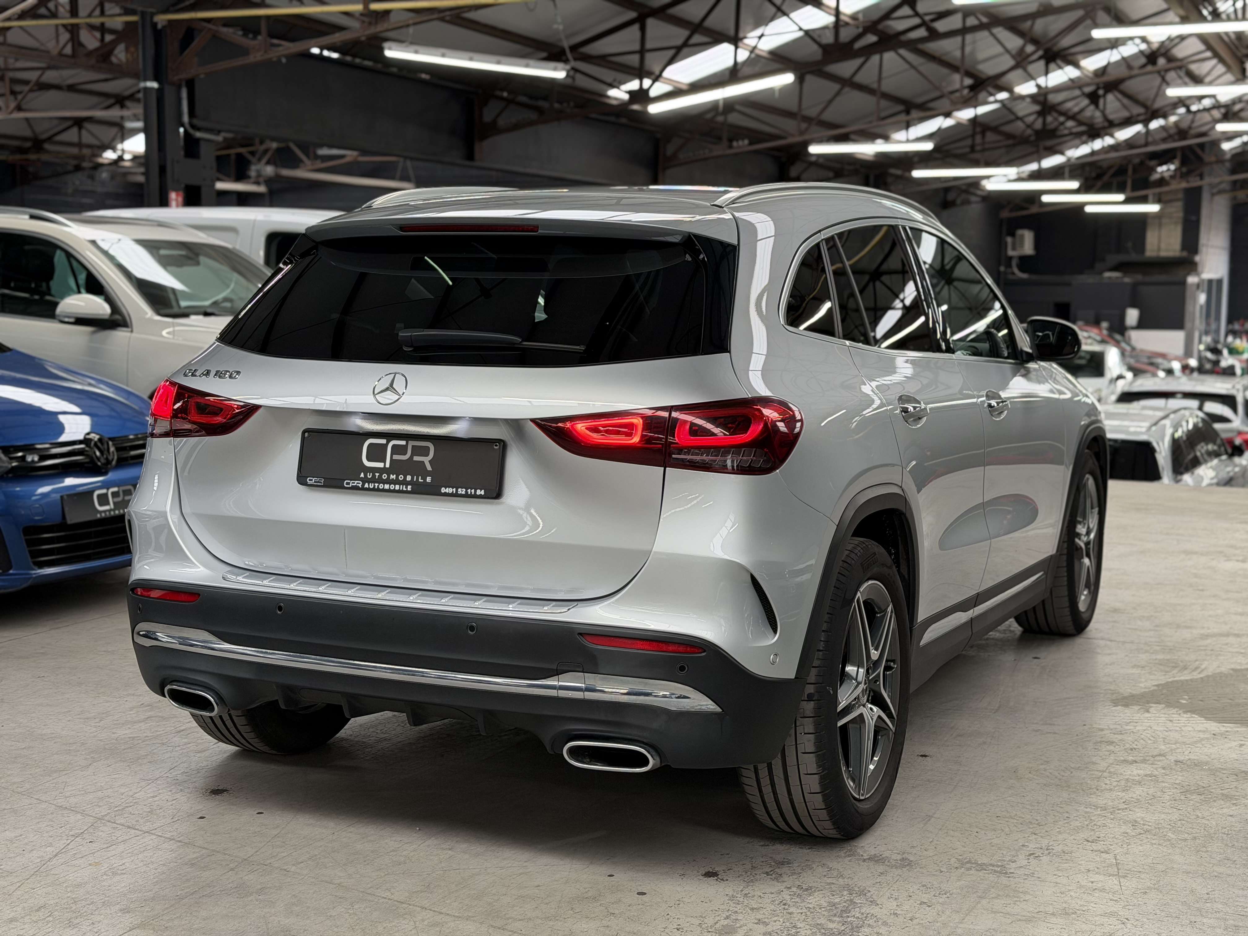 Mercedes-Benz GLA 180 i * PACK AMG * CUIR BI-TON * CAMERA * GPS * CLIM