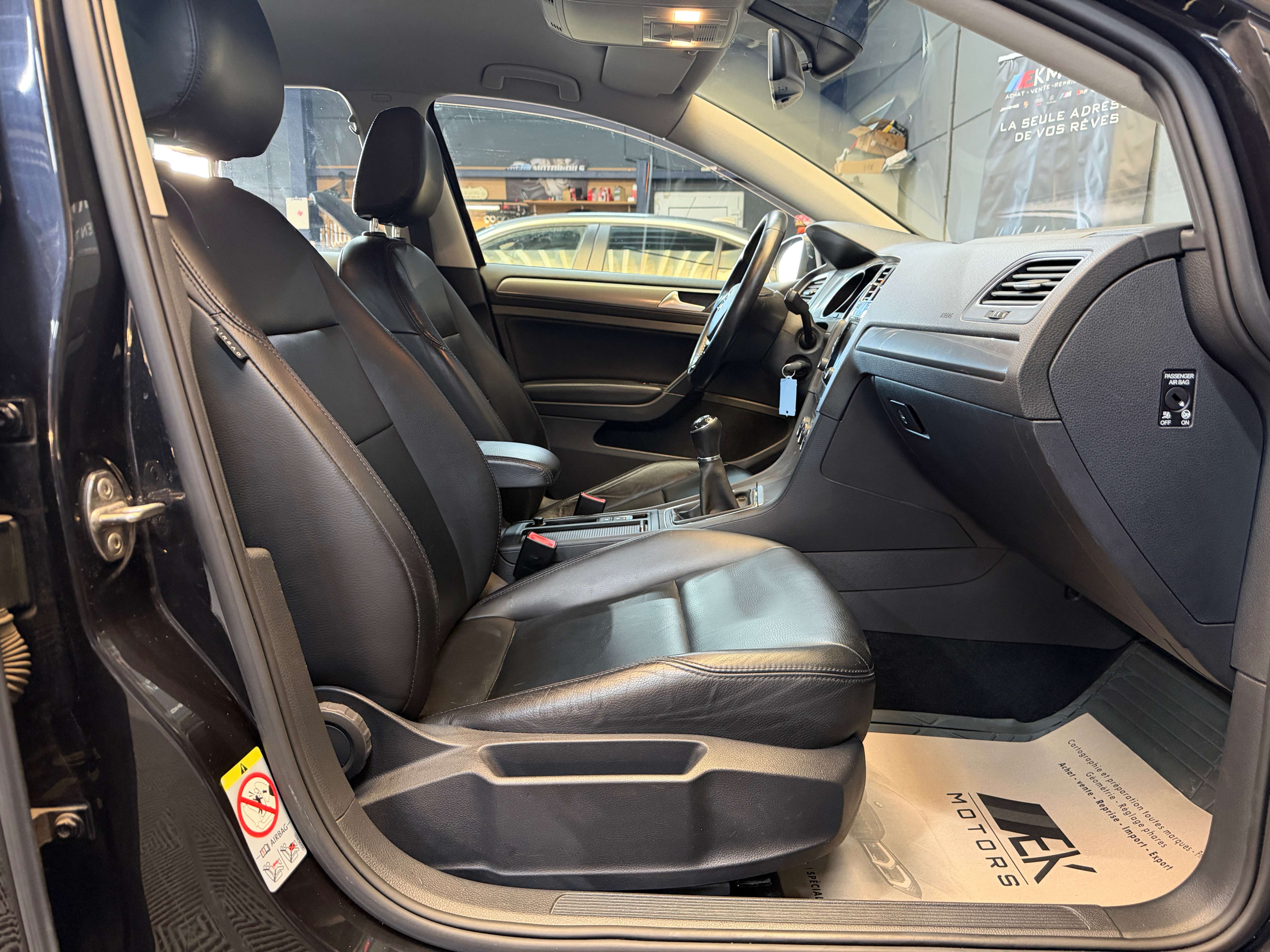 Volkswagen Golf °1EREMAIN°CUIR°NAVI°PDC°ACC°CRUISE