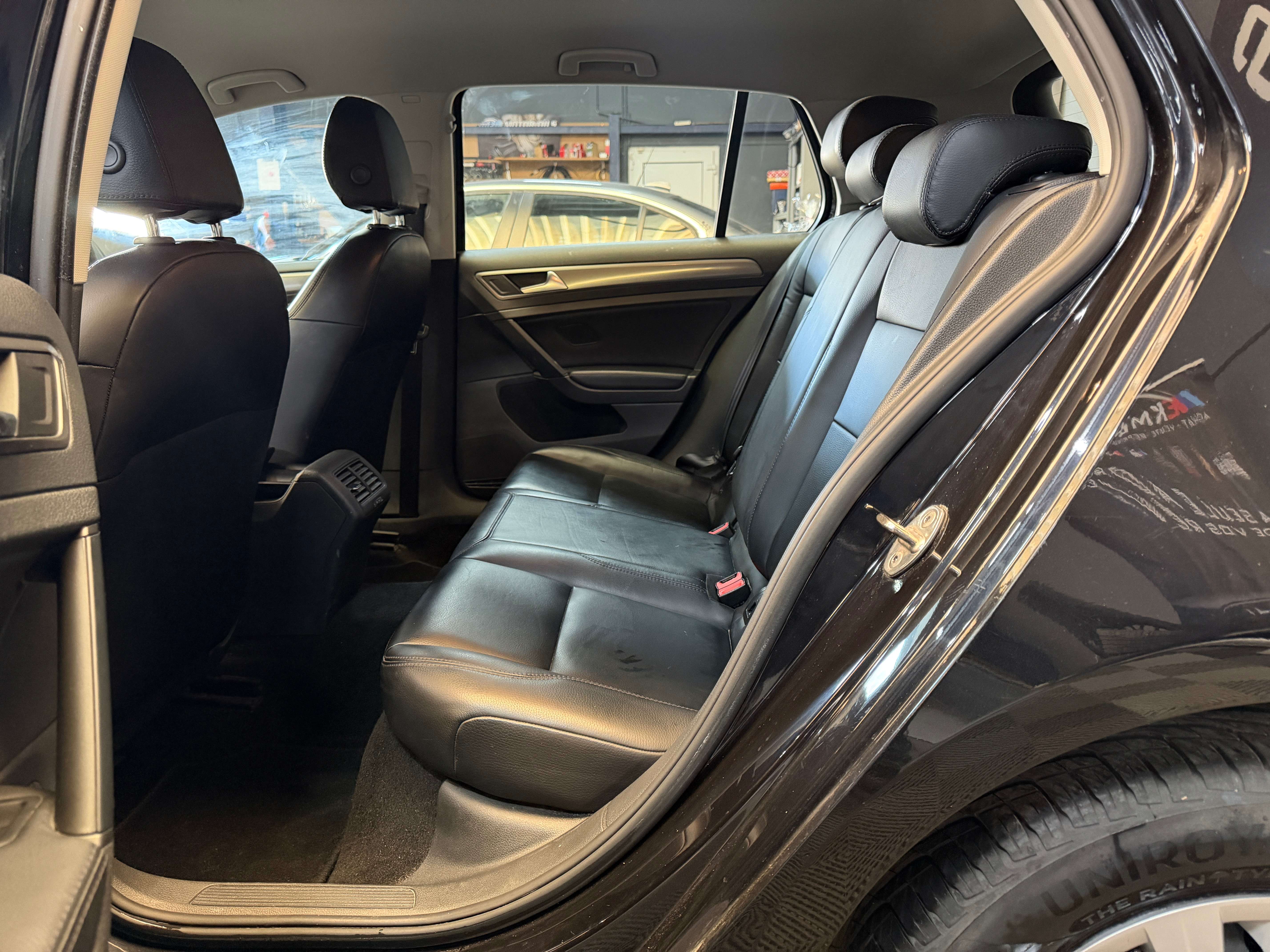 Volkswagen Golf °1EREMAIN°CUIR°NAVI°PDC°ACC°CRUISE