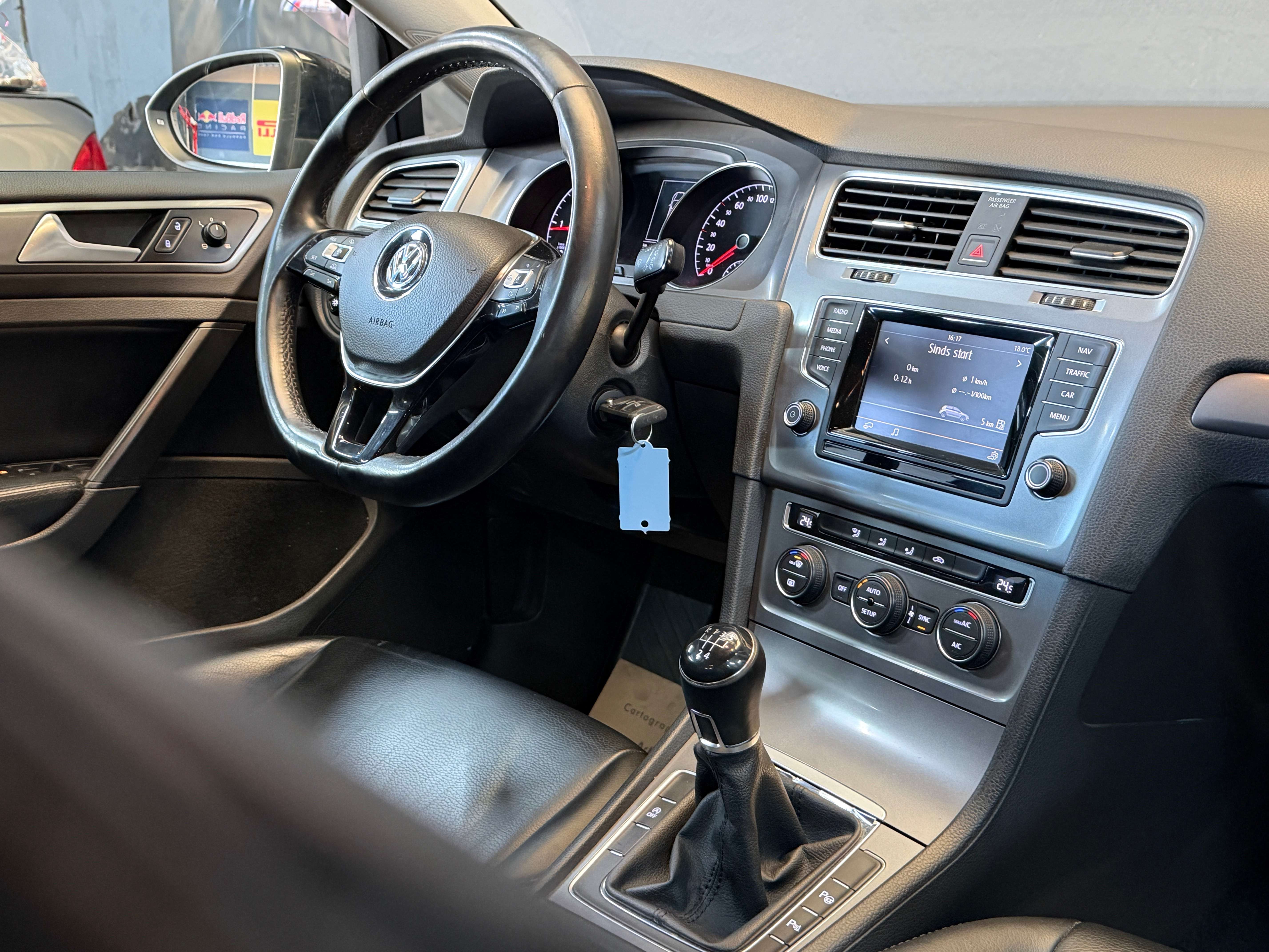 Volkswagen Golf °1EREMAIN°CUIR°NAVI°PDC°ACC°CRUISE