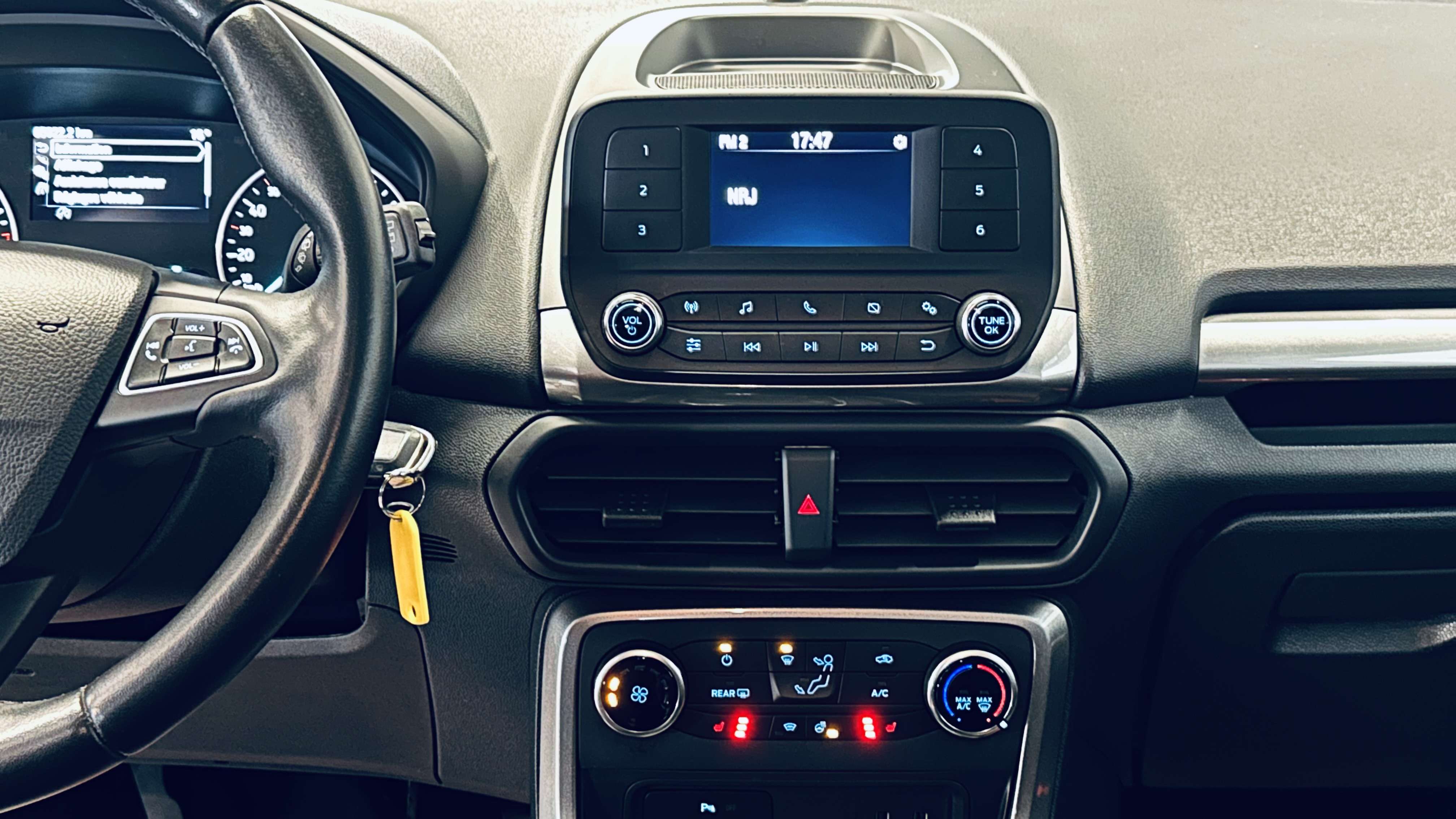 Ford EcoSport 1.0 PDC LIM SIEGE CHAUFFANT CLIM BLUETOOTH JA16