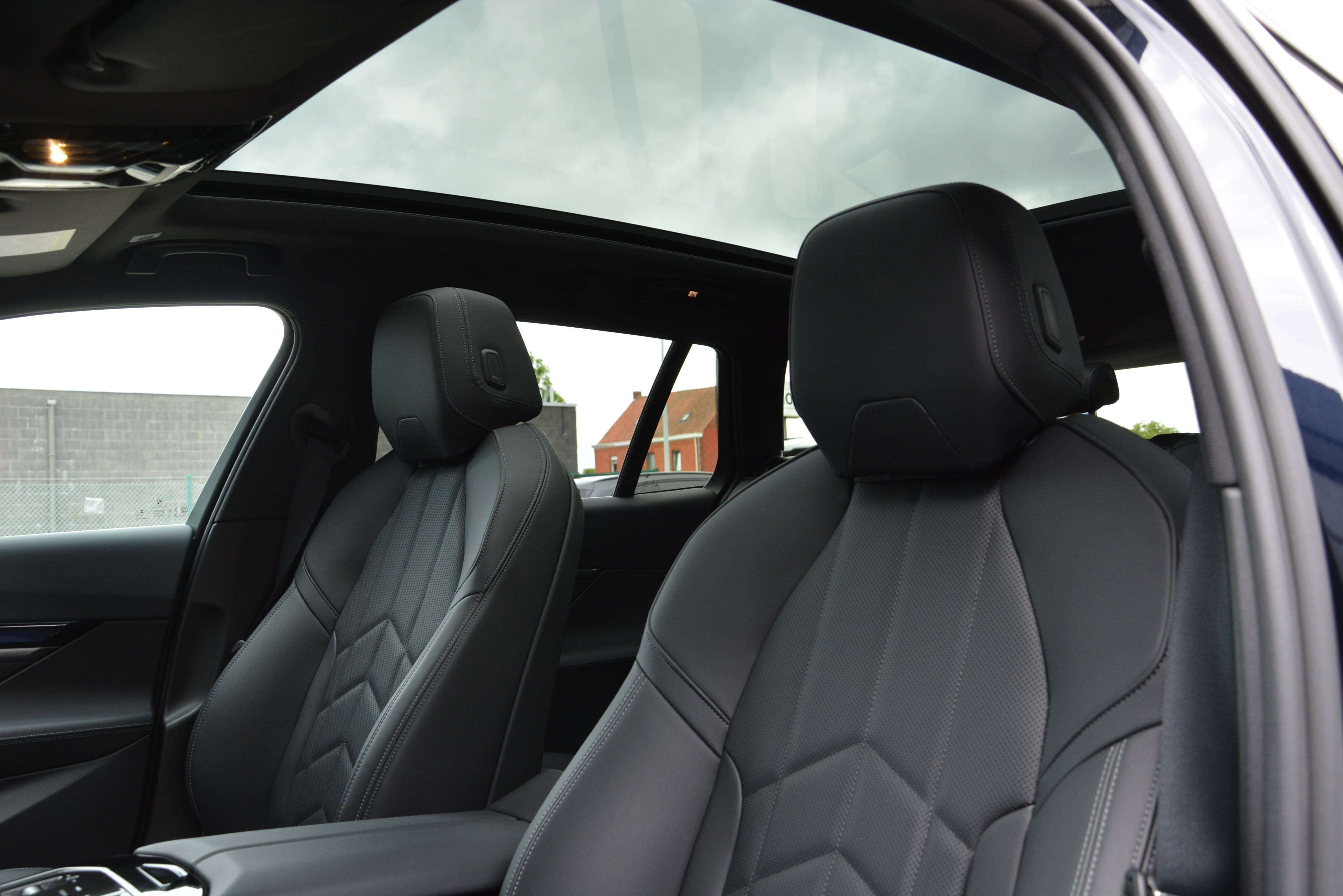 BMW i5 eDrive40 M-Sport Pro Touring/Pano/B&W/INTGR STR