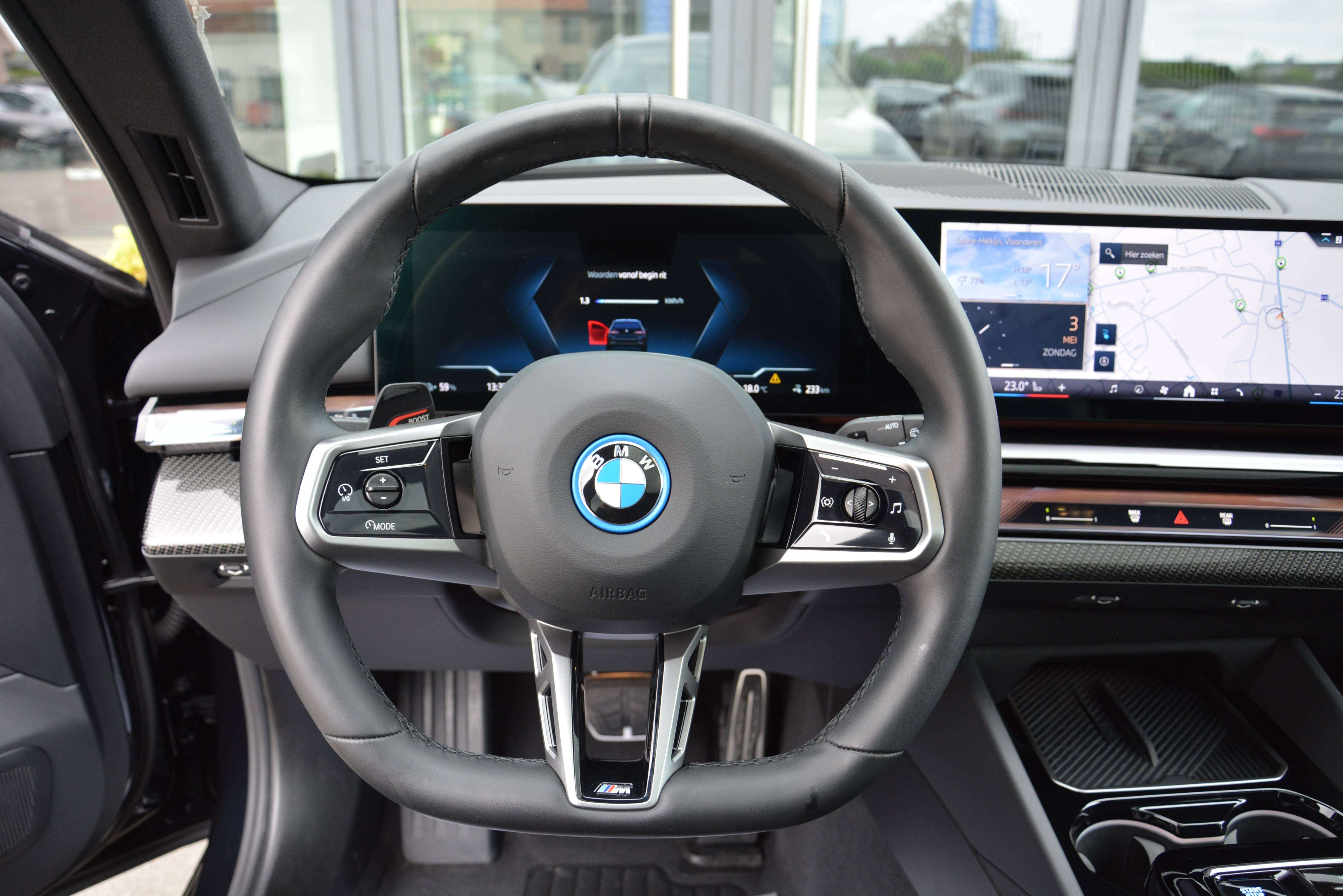 BMW i5 eDrive40 M-Sport Pro Touring/Pano/B&W/INTGR STR