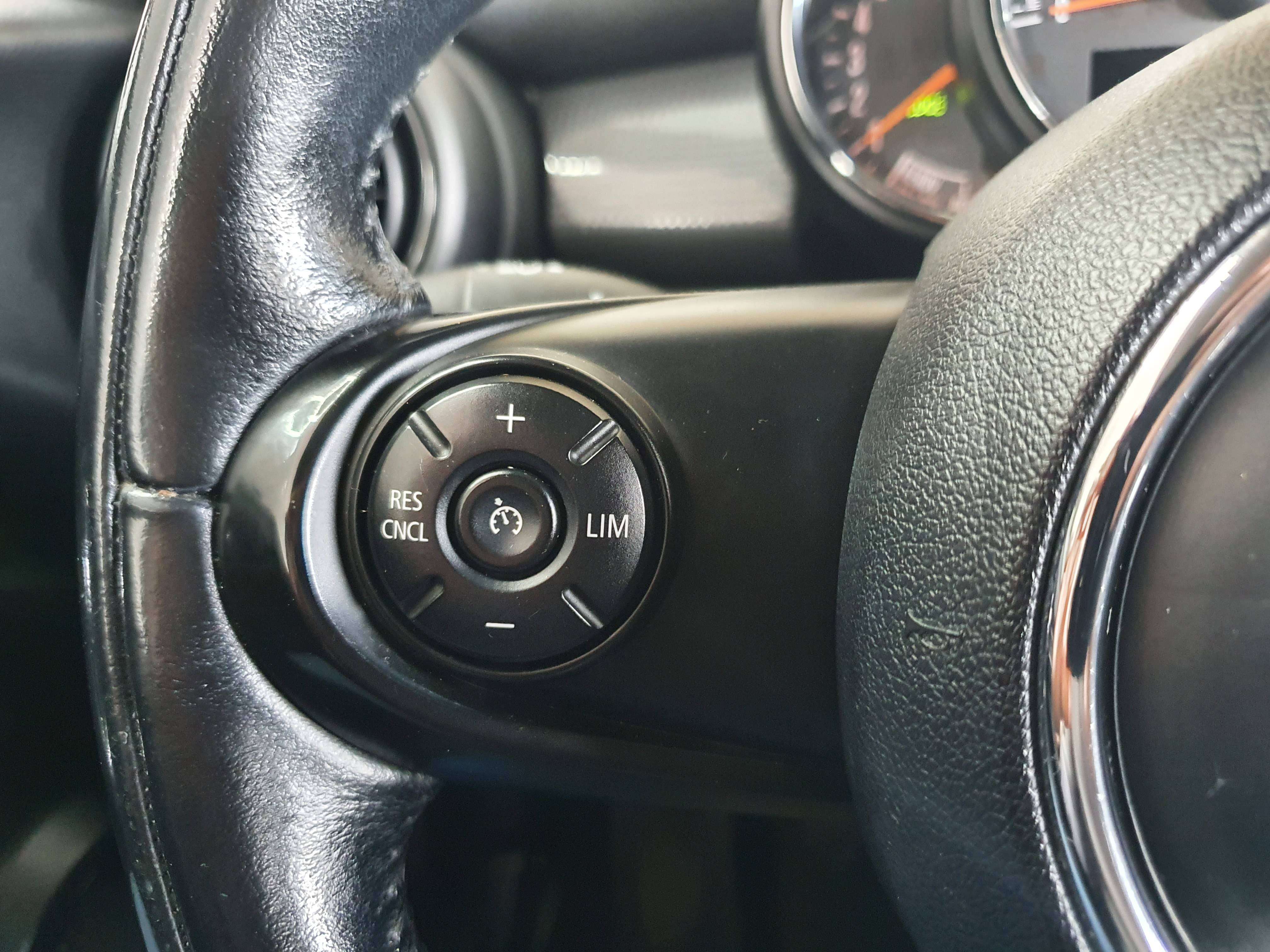 MINI Cooper D 🟢1.5 DIESEL 116CV - GPS - CAPTEURS - CRUISE