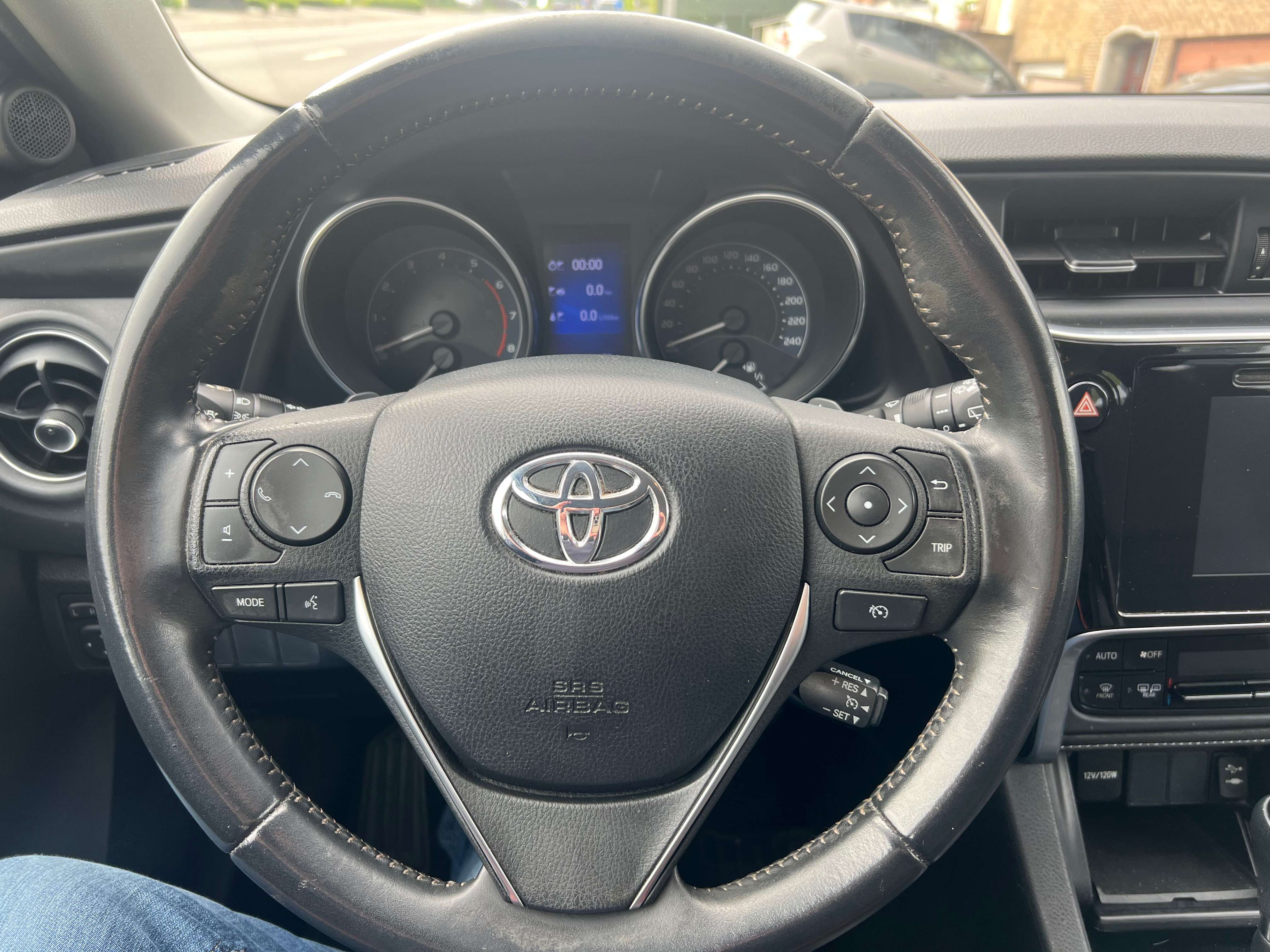 Toyota Auris 1.2 Turbo Lounge Multidrive S AUTOMATIQUE GPS CAMÉRA GARANTIE CRÉDIT 100%