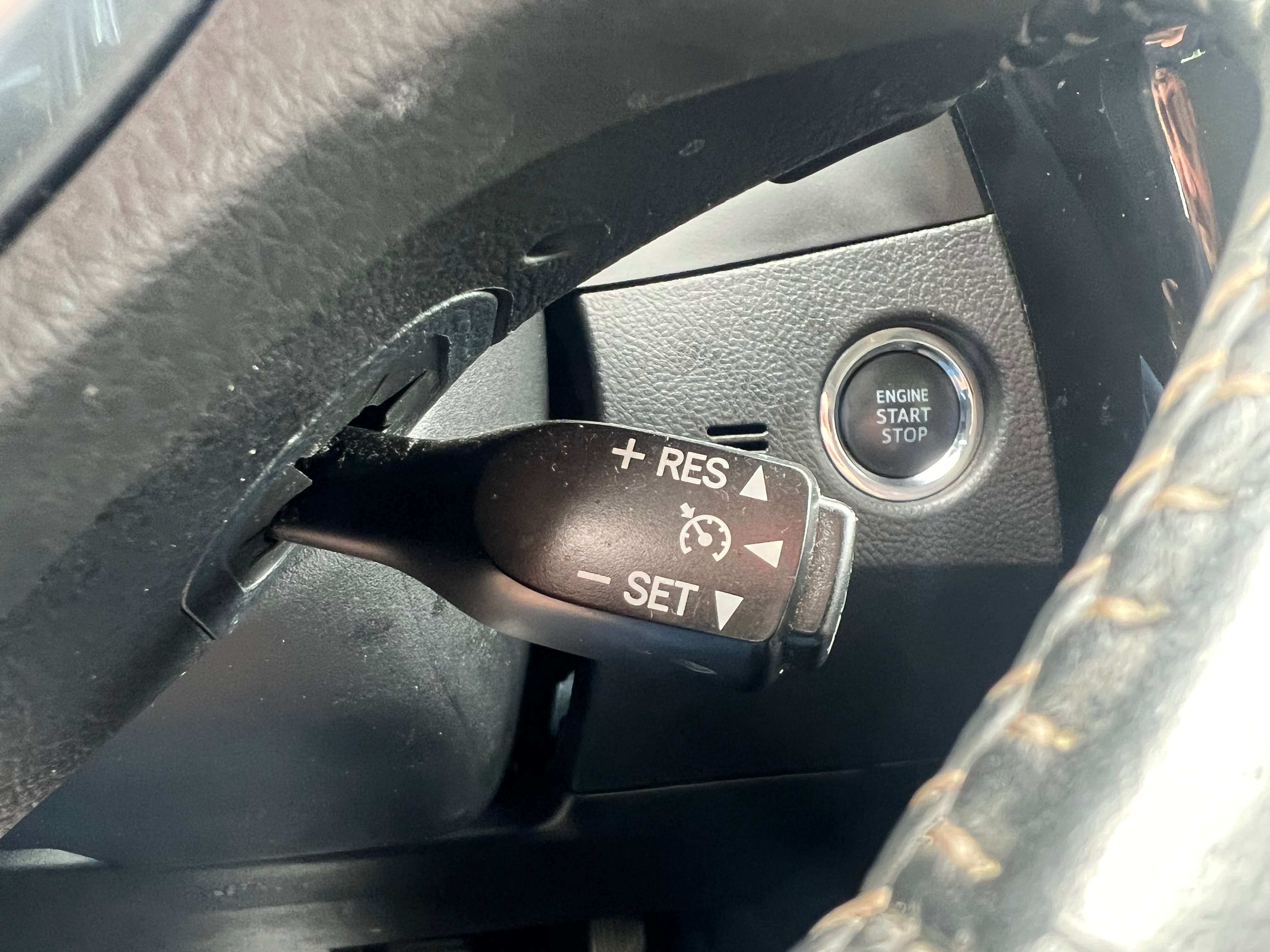 Toyota Auris 1.2 Turbo Lounge Multidrive S AUTOMATIQUE GPS CAMÉRA GARANTIE CRÉDIT 100%