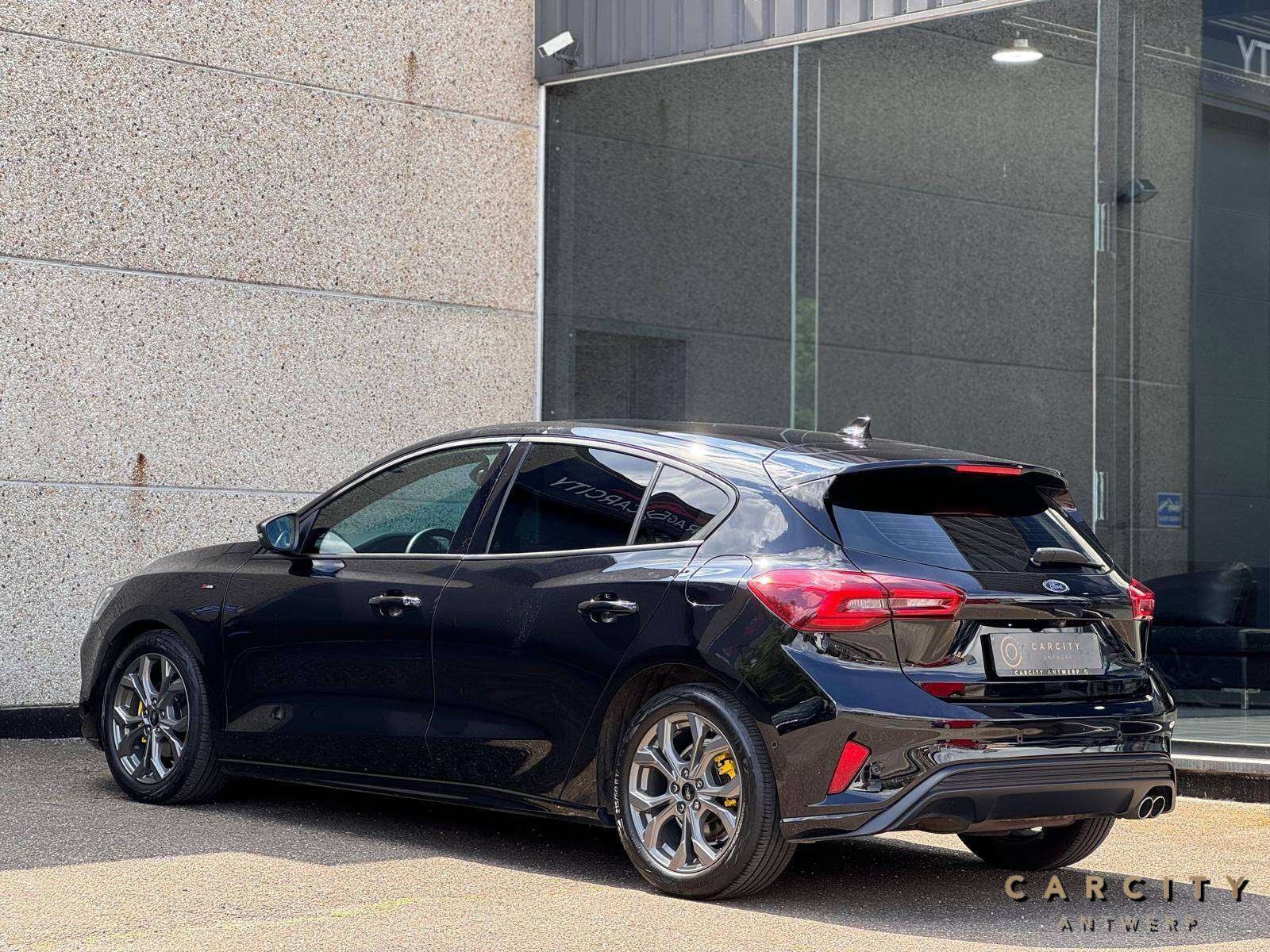 Ford Focus Focus 1.5 EcoBlue ST-Line Style | CAMERA | BTW AFTREKBAAR | WINTER PACK | ACC | APPLE & ANDRIOD |