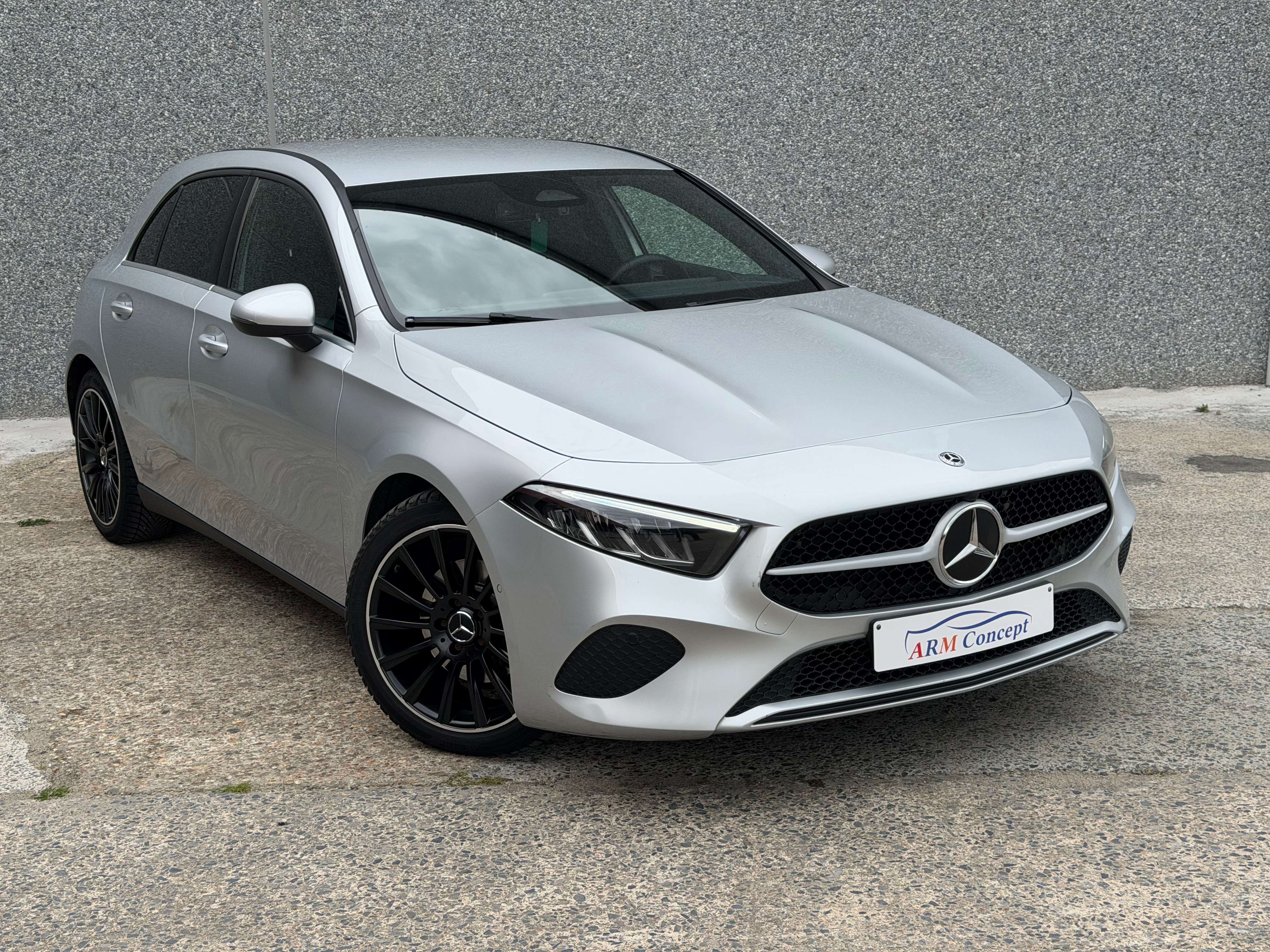 Mercedes-Benz A 180 A 180 d Business Line GARANTIE 12 MOIS