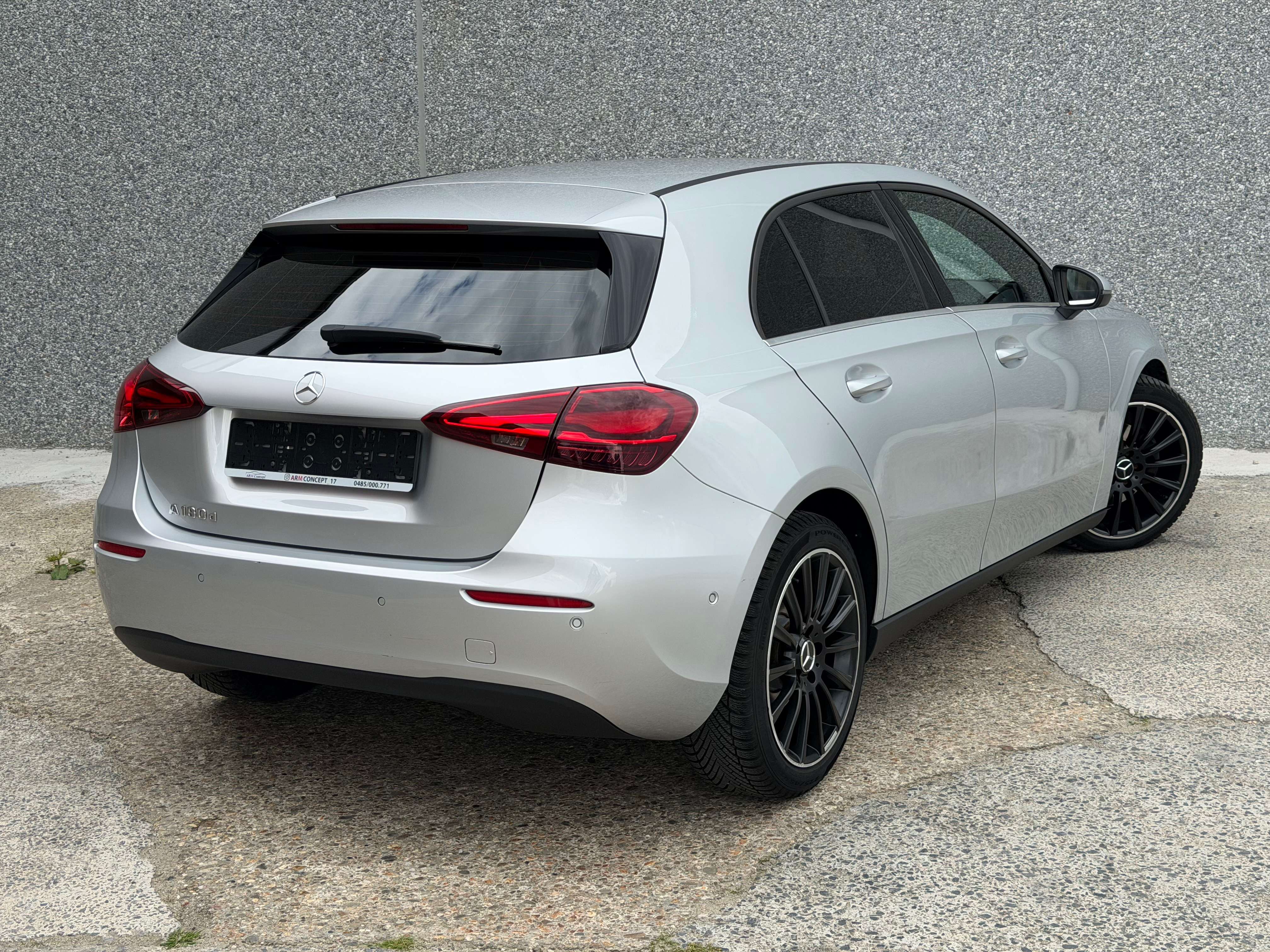 Mercedes-Benz A 180 A 180 d Business Line GARANTIE 12 MOIS