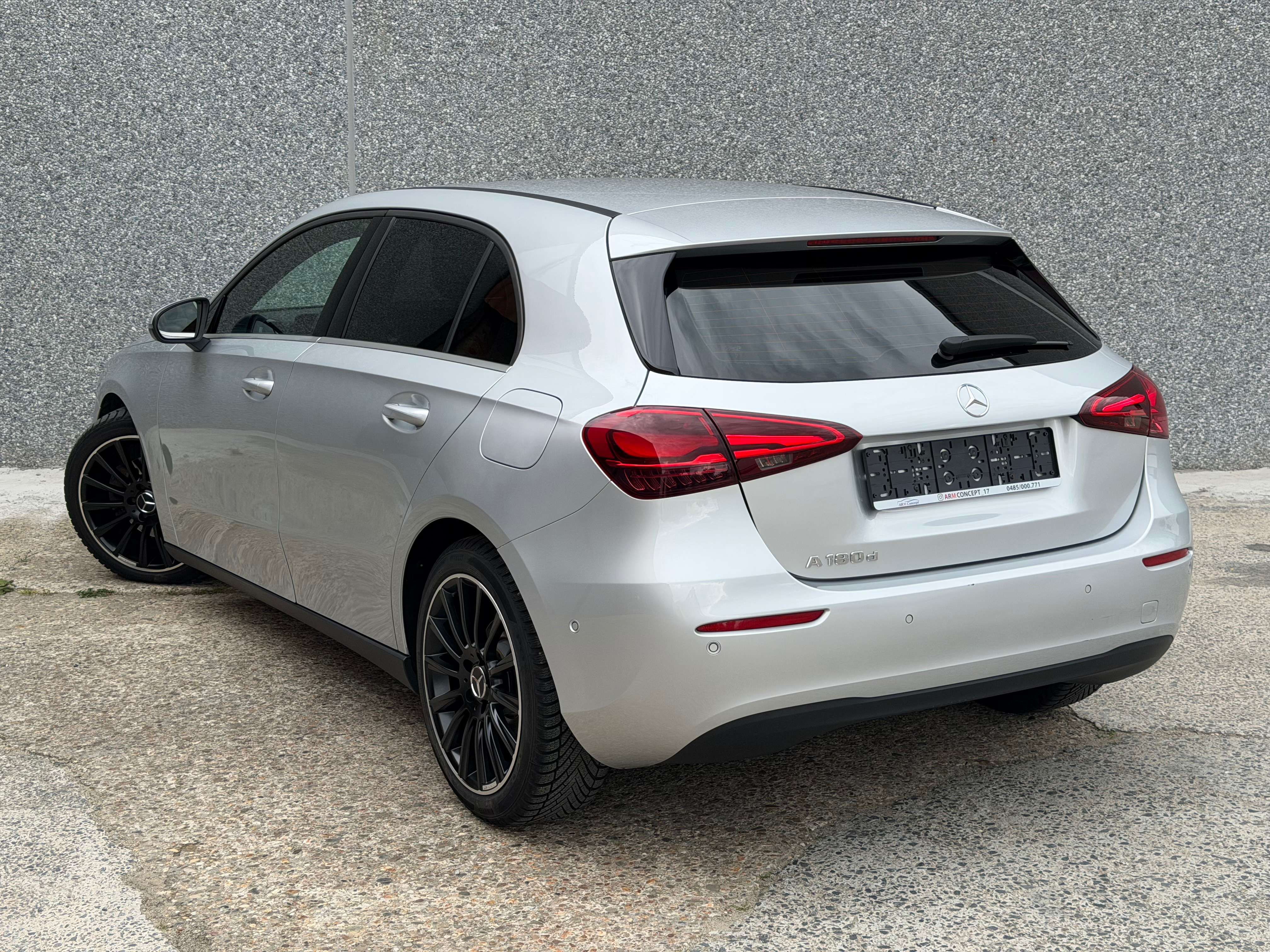 Mercedes-Benz A 180 A 180 d Business Line GARANTIE 12 MOIS