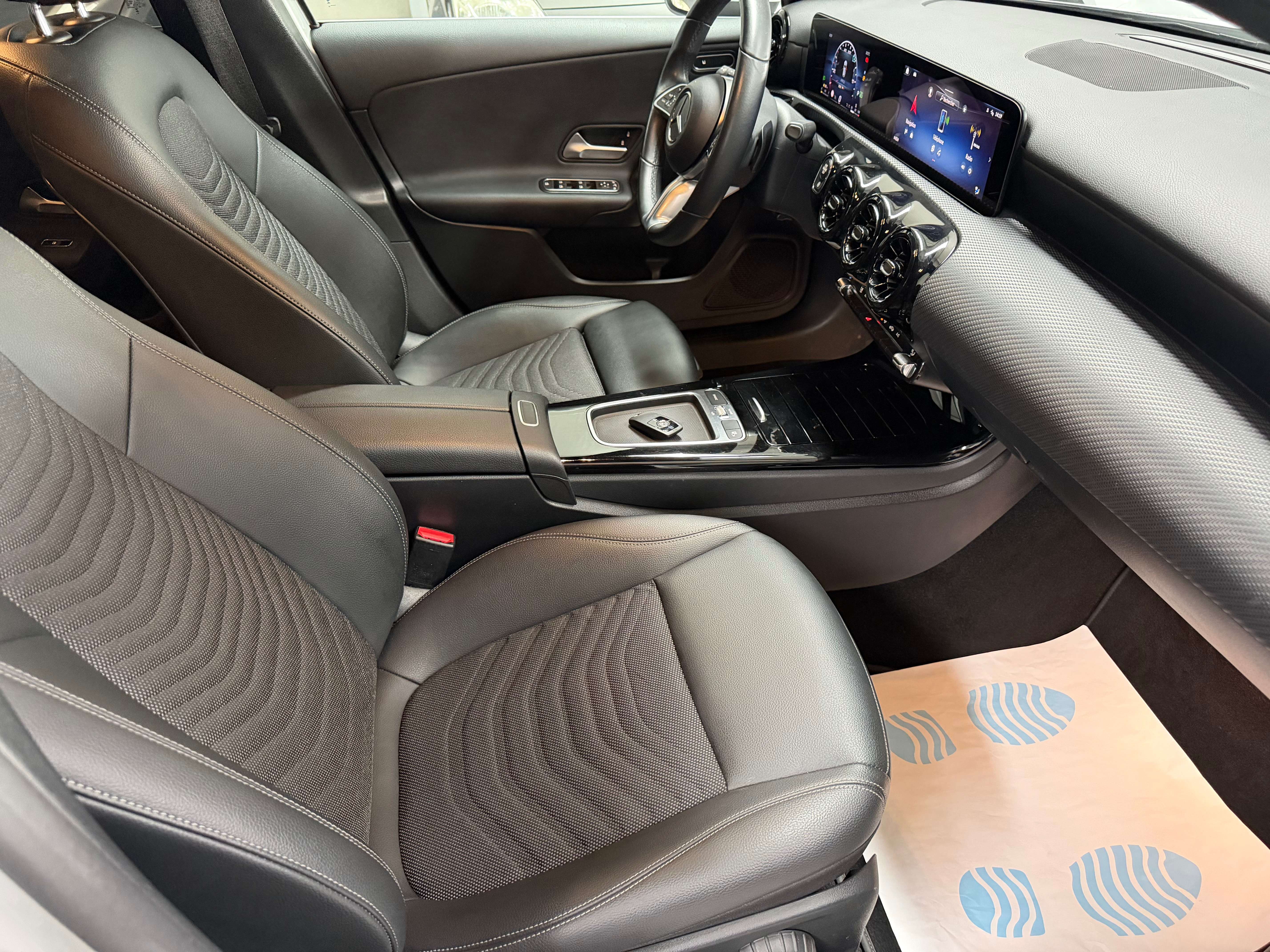Mercedes-Benz A 180 A 180 d Business Line GARANTIE 12 MOIS