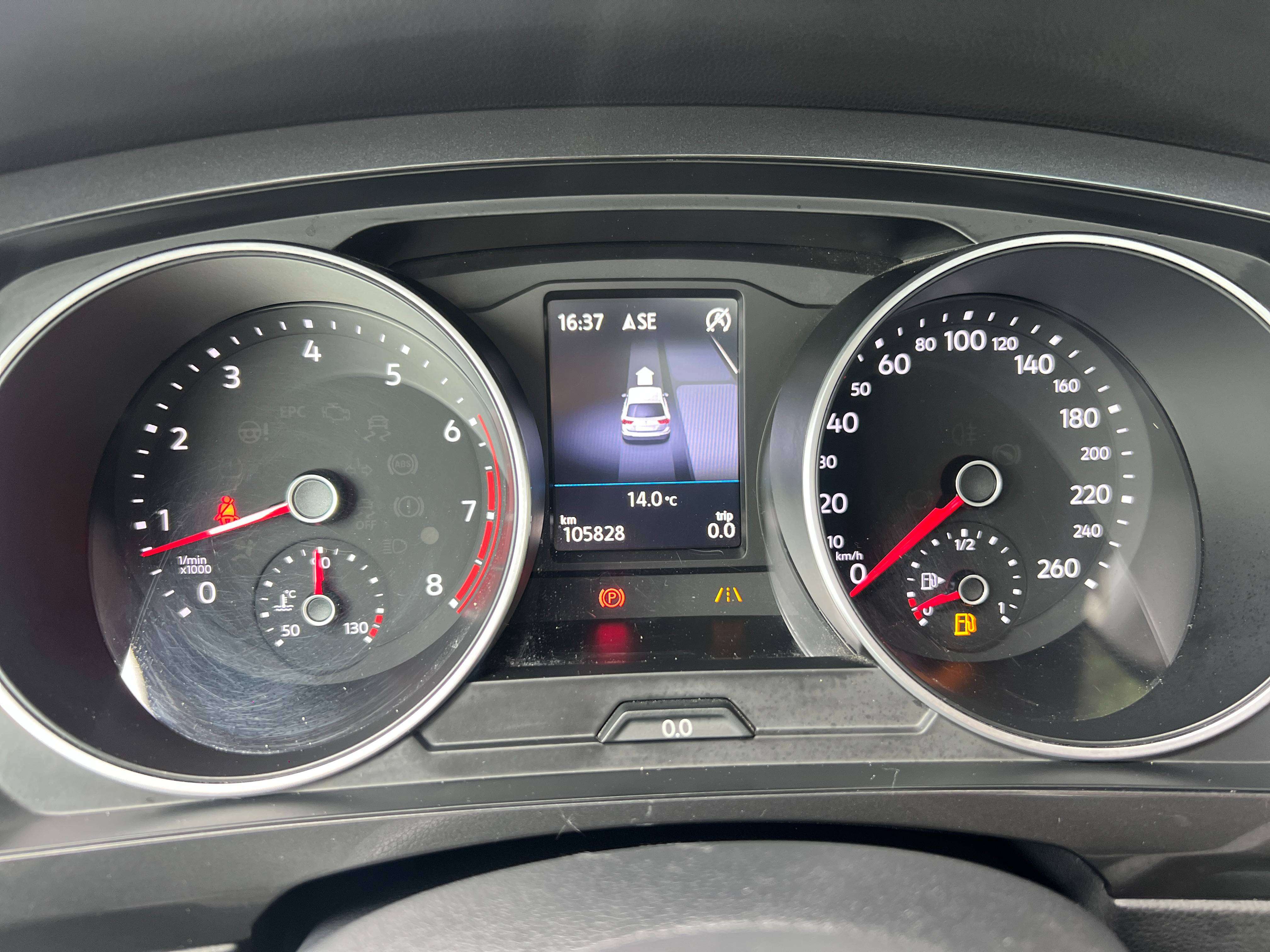 Volkswagen Tiguan 1.4 TSI 150cv 6vit Comfortline ( cuir clim toe CarPlay ect)