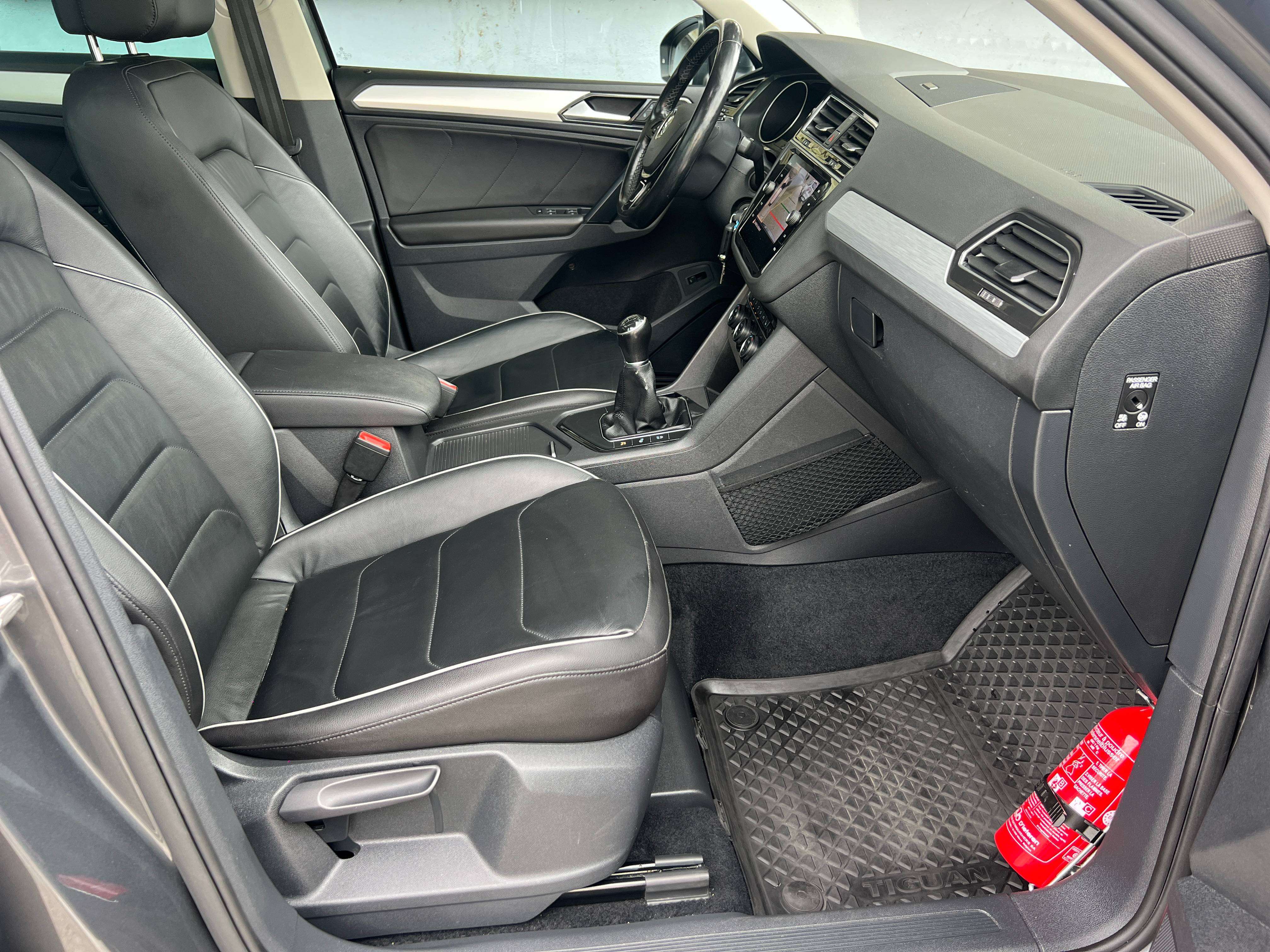 Volkswagen Tiguan 1.4 TSI 150cv 6vit Comfortline ( cuir clim toe CarPlay ect)