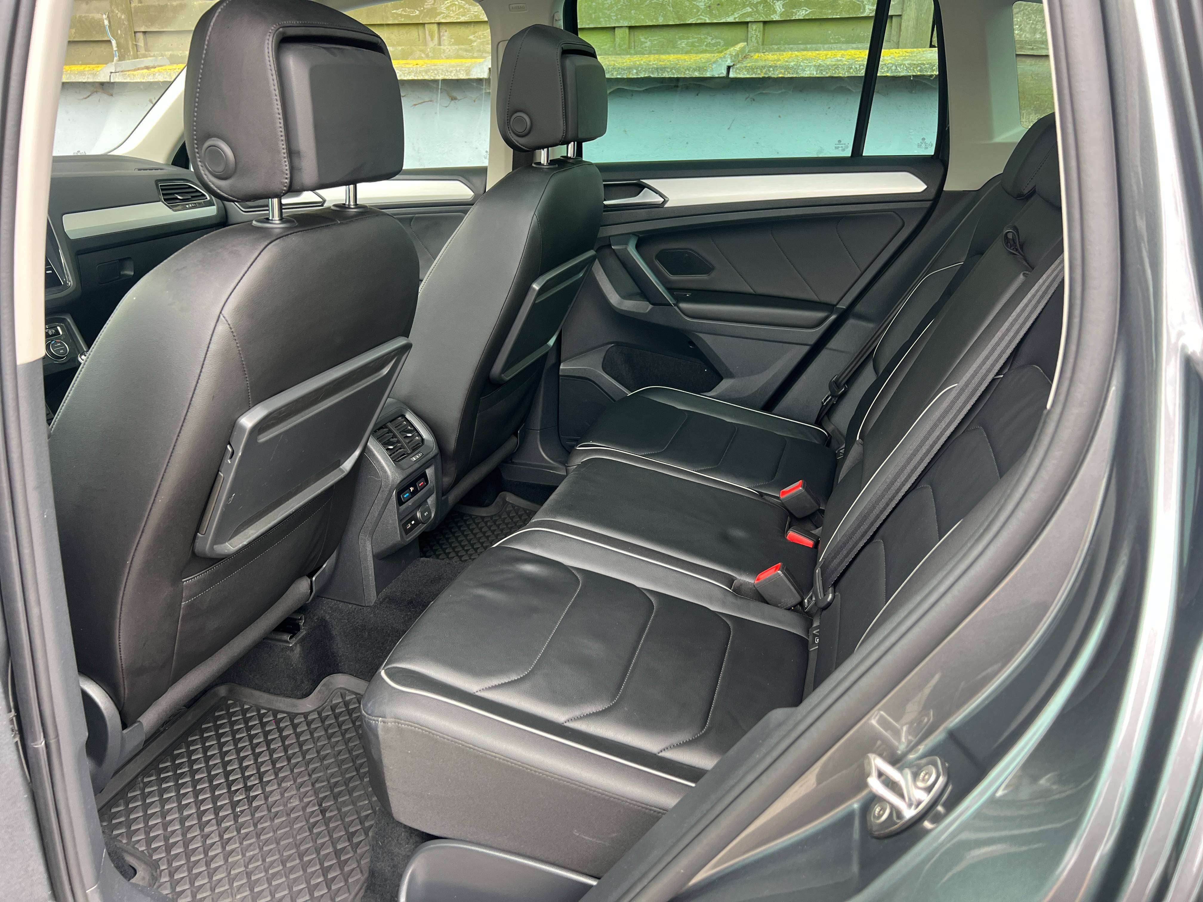 Volkswagen Tiguan 1.4 TSI 150cv 6vit Comfortline ( cuir clim toe CarPlay ect)