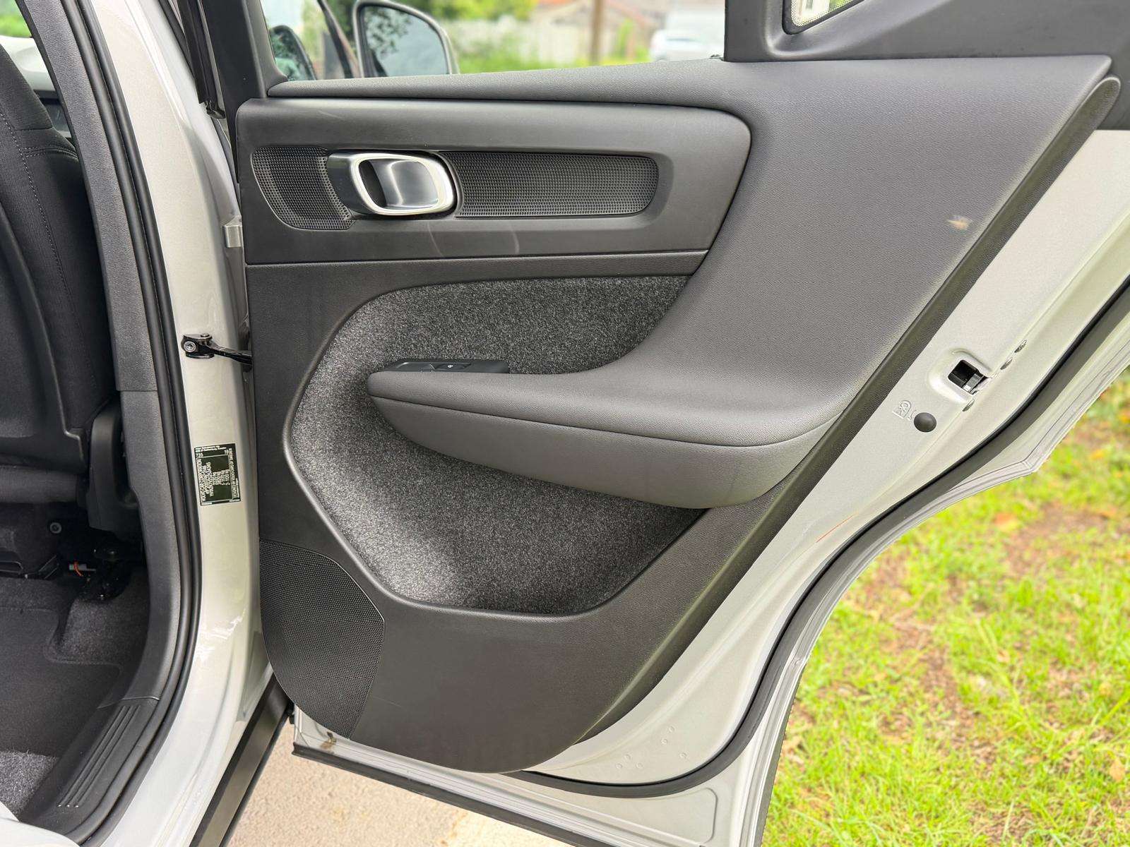 Volvo XC40 2.0 B3 MHEV-Auto-Caméra-Garantie Volvo 12/2026