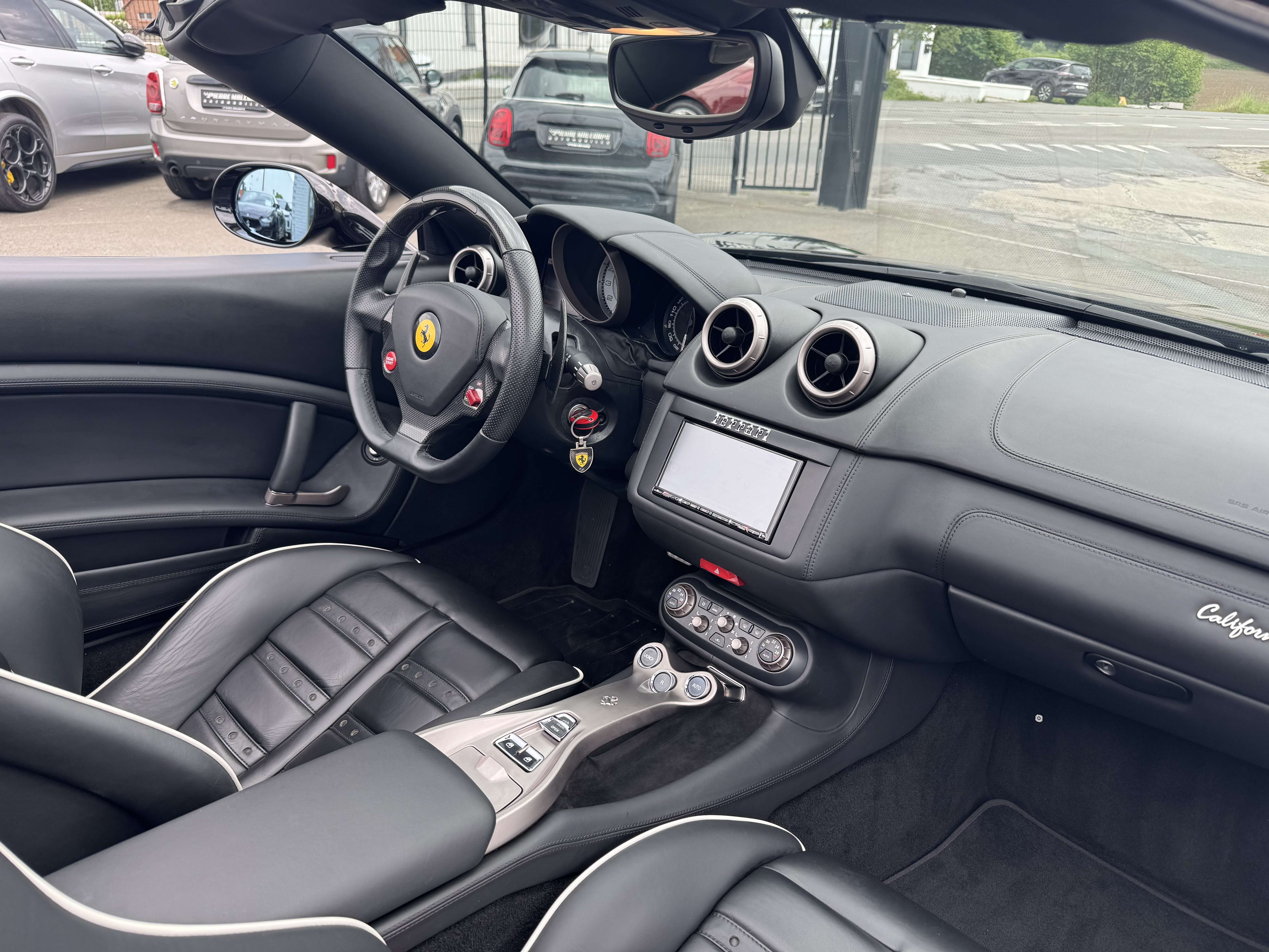 Ferrari California 4.3i V8 / 1ST PAINT / 4 SEATS / FULL SERVICE / DAYTONA