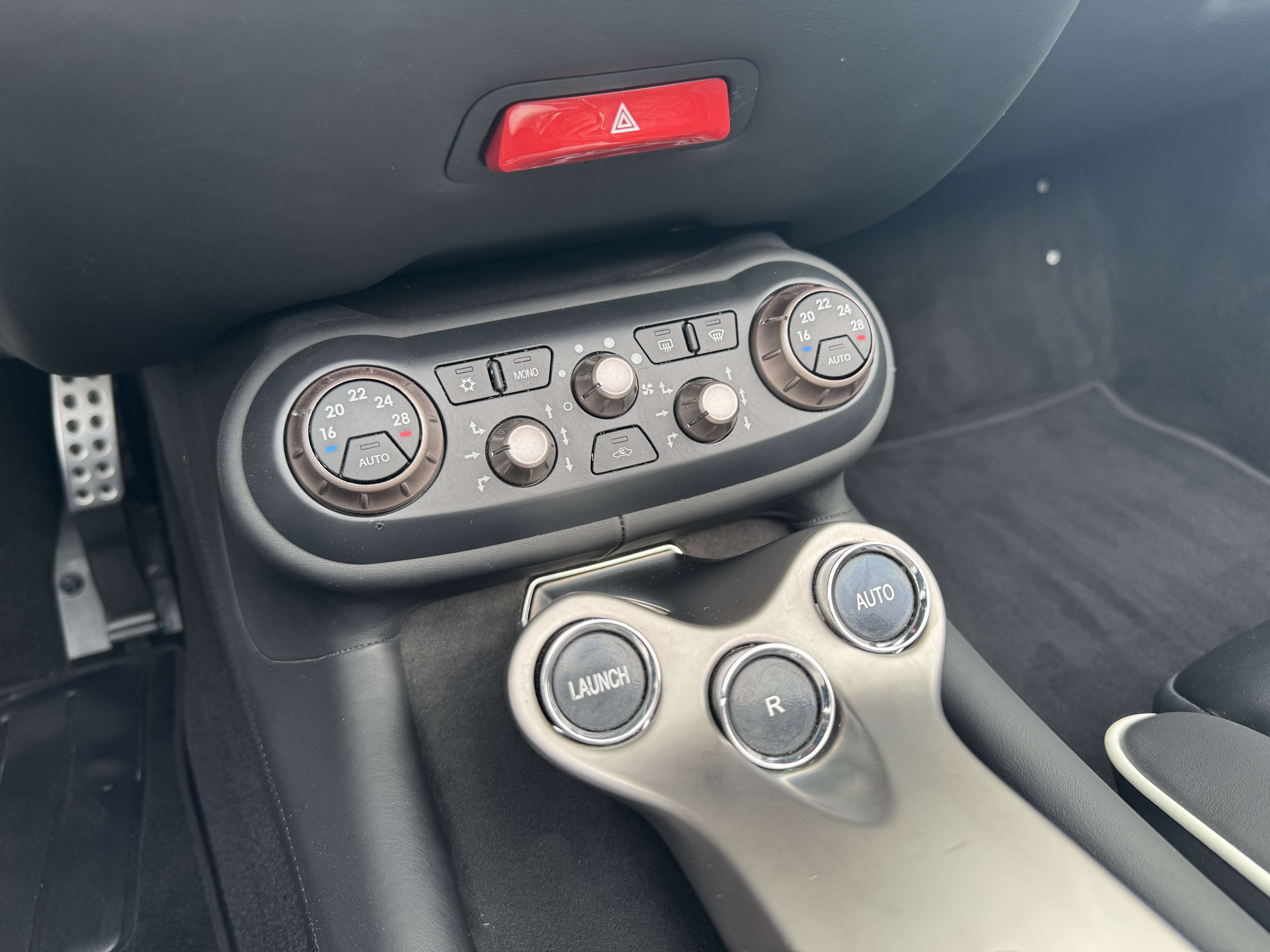 Ferrari California 4.3i V8 / 1ST PAINT / 4 SEATS / FULL SERVICE / DAYTONA