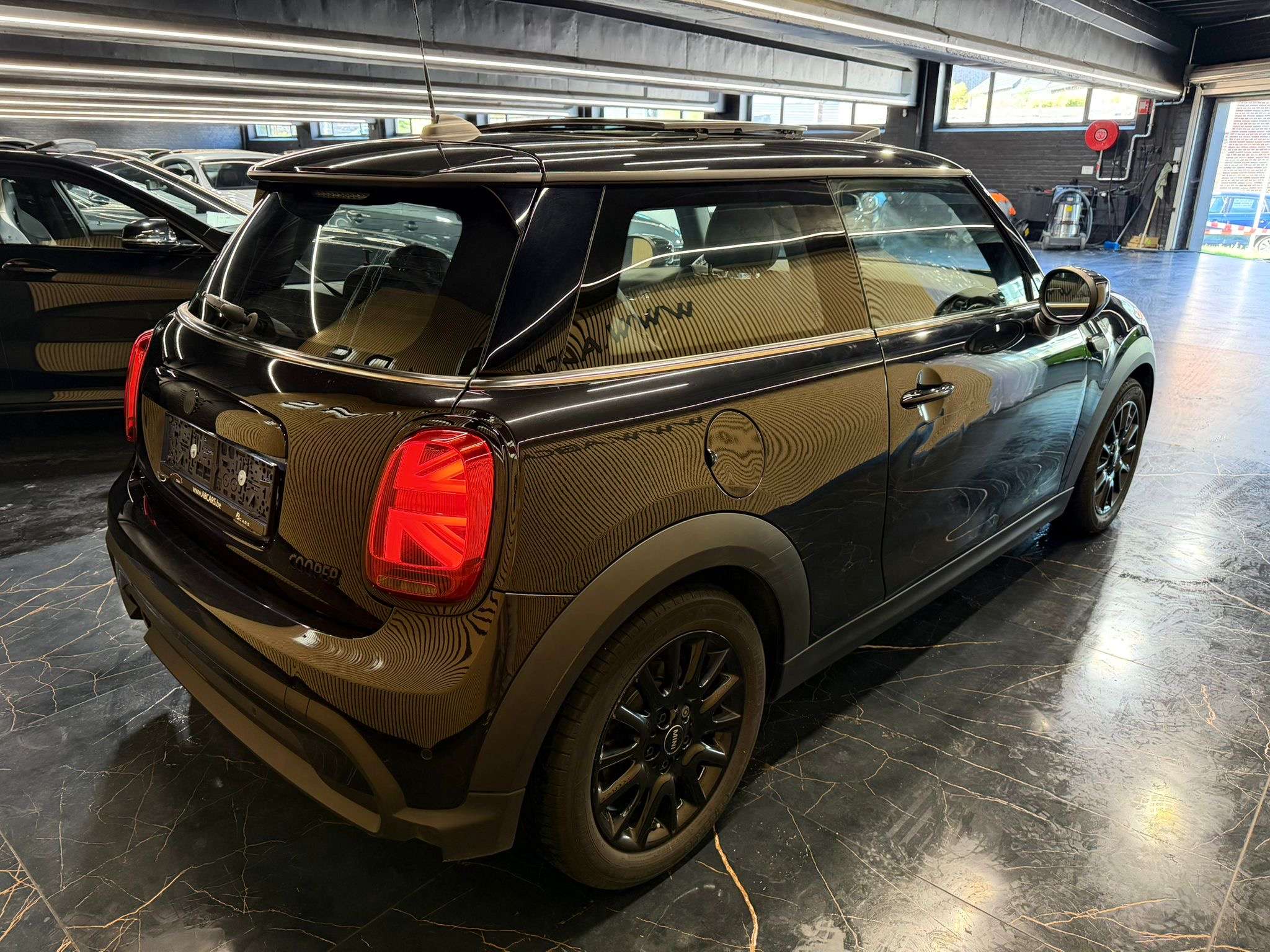 MINI Cooper 1.5i * GARANTIE 12 MOIS * 1ER PROPRIETAIRE * SPORT *