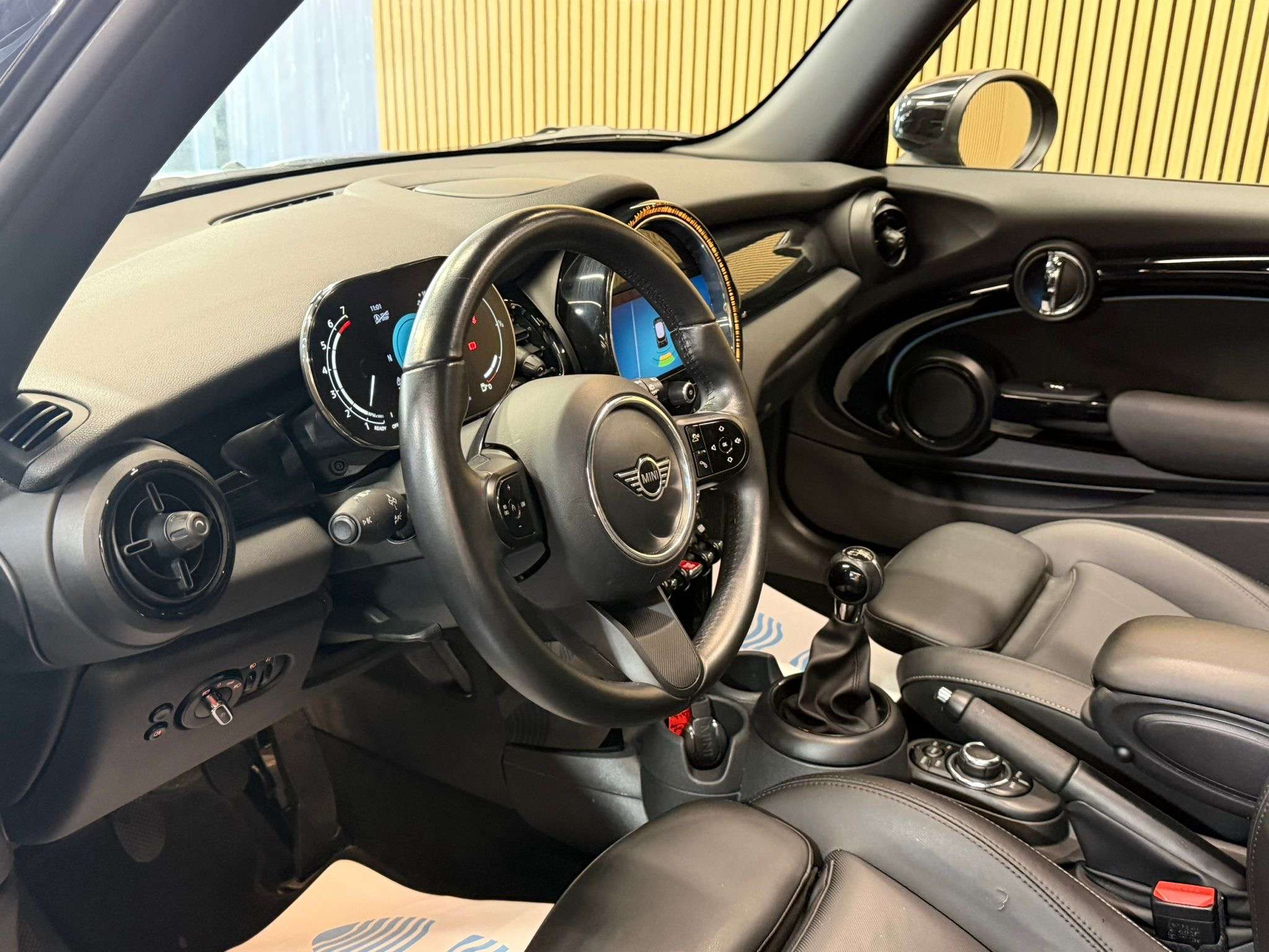 MINI Cooper 1.5i * GARANTIE 12 MOIS * 1ER PROPRIETAIRE * SPORT *