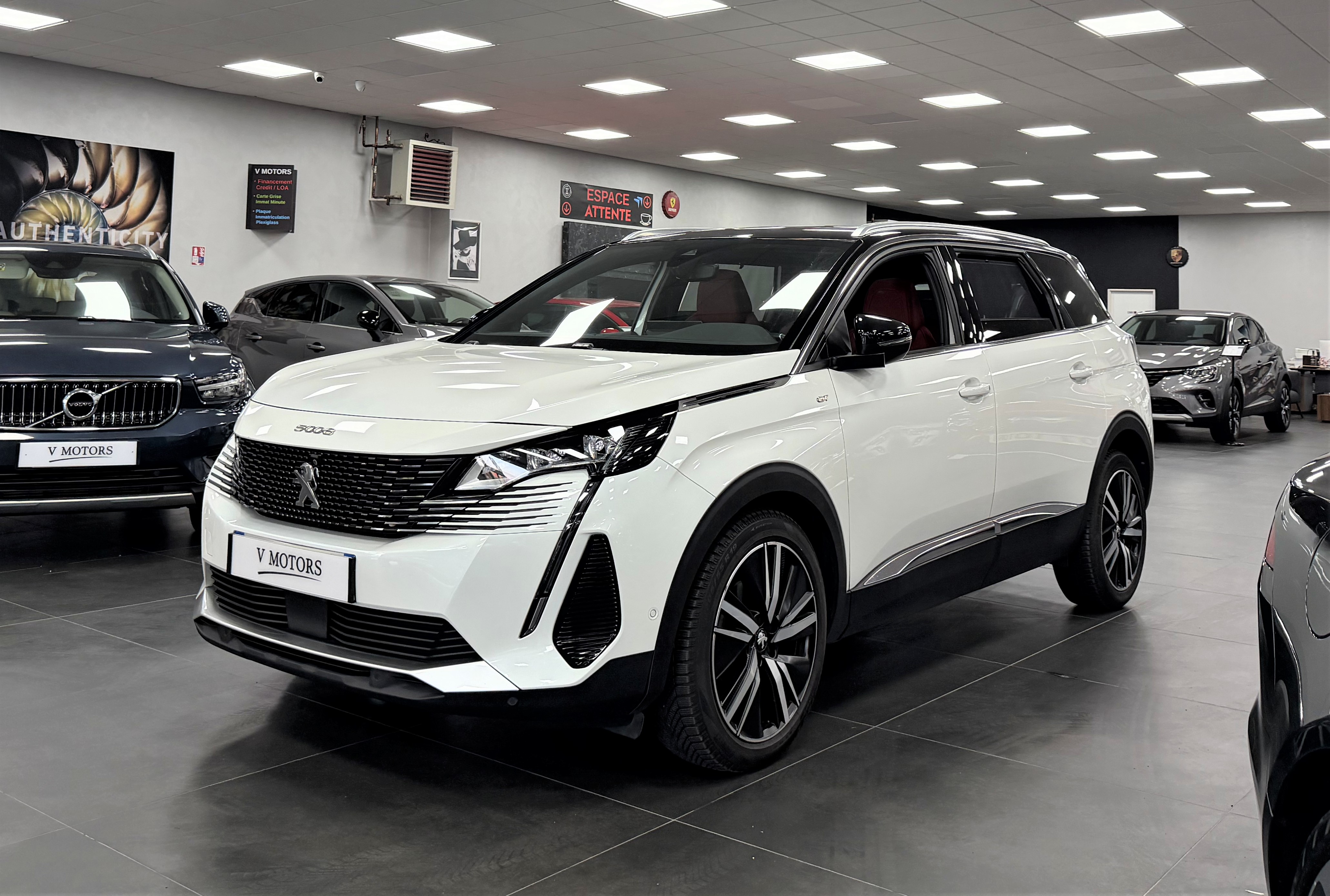 Peugeot 5008 II 2.0 HDI 180 S&S GT PACK EAT8 New Full Panorama 1er Main
