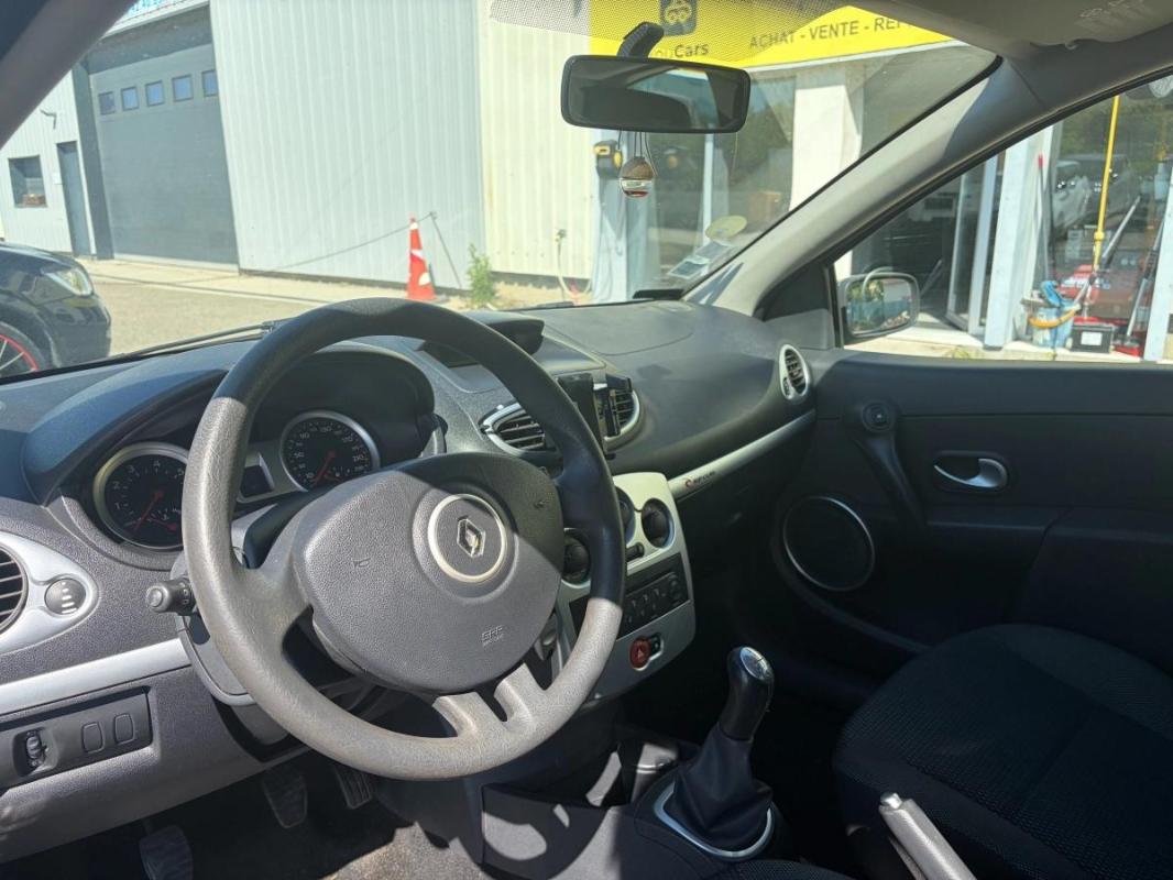 Renault Clio 1.2 TCE 75 RIPCURL EMBRAYAGE A PREVOIR - IDEAL JEUNE PERMIS CLIM VITRE ELECTRIQUE