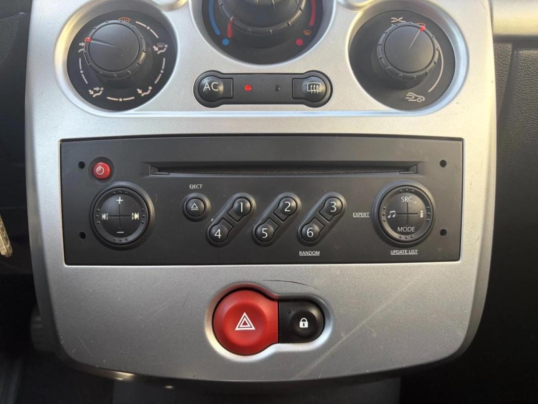 Renault Clio 1.2 TCE 75 RIPCURL EMBRAYAGE A PREVOIR - IDEAL JEUNE PERMIS CLIM VITRE ELECTRIQUE