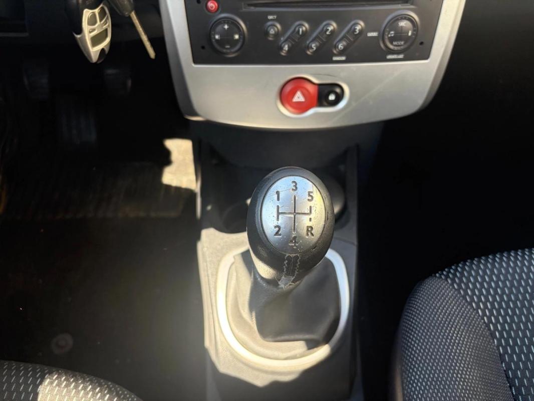 Renault Clio 1.2 TCE 75 RIPCURL EMBRAYAGE A PREVOIR - IDEAL JEUNE PERMIS CLIM VITRE ELECTRIQUE