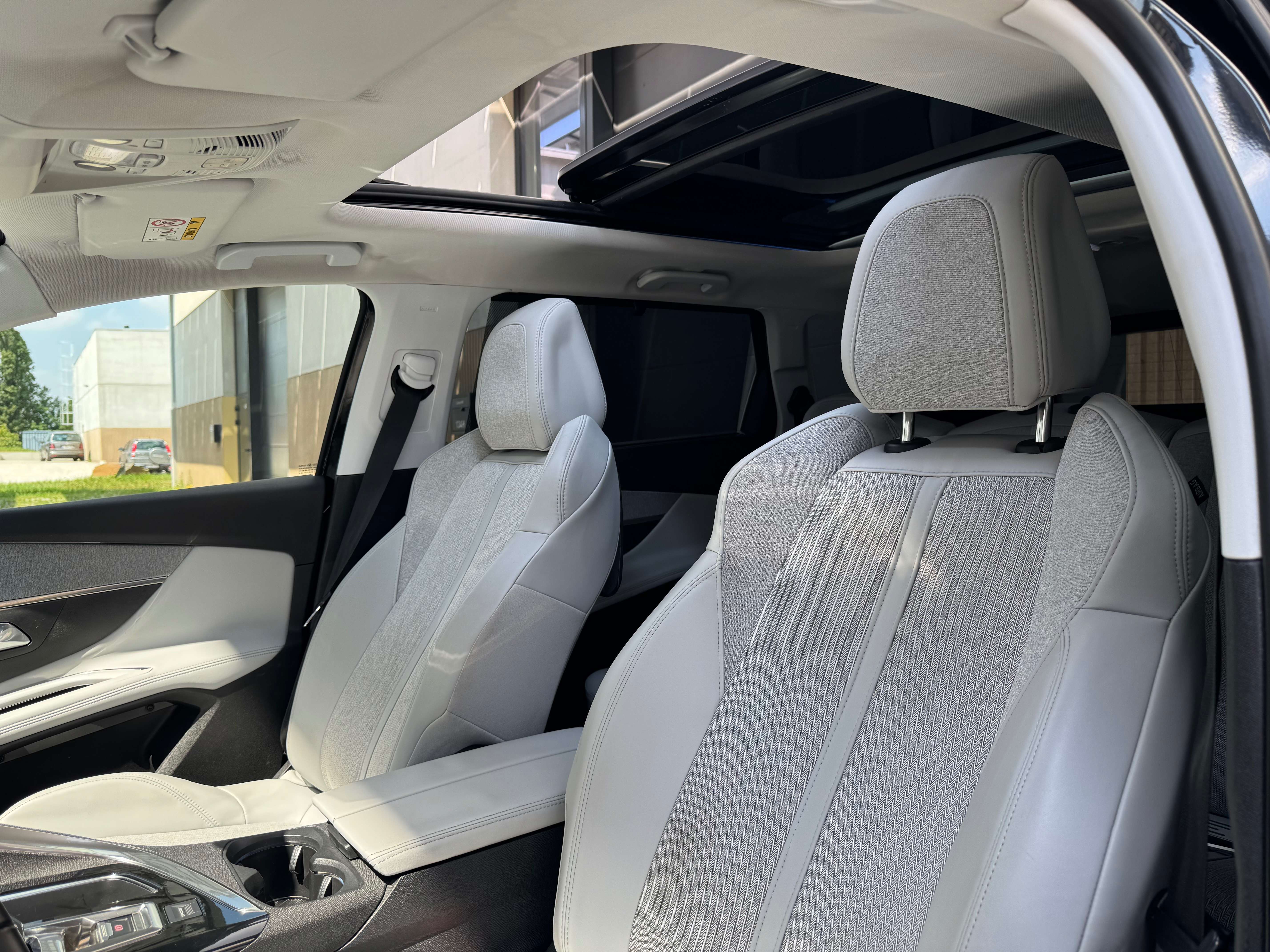 Peugeot 5008 5008 1.2 / 12 MOIS GARANTIE /TOIT PANO / 7 PLACES