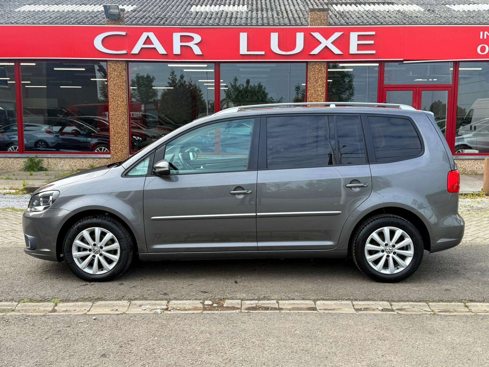 Volkswagen Touran 1.6 TDI 1O5CV BOITE AUTO CUIR