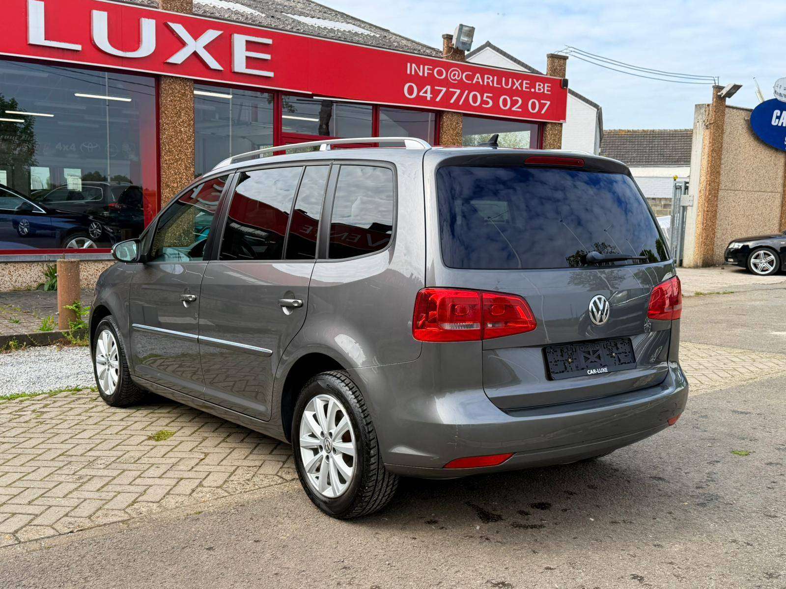 Volkswagen Touran 1.6 TDI 1O5CV BOITE AUTO CUIR