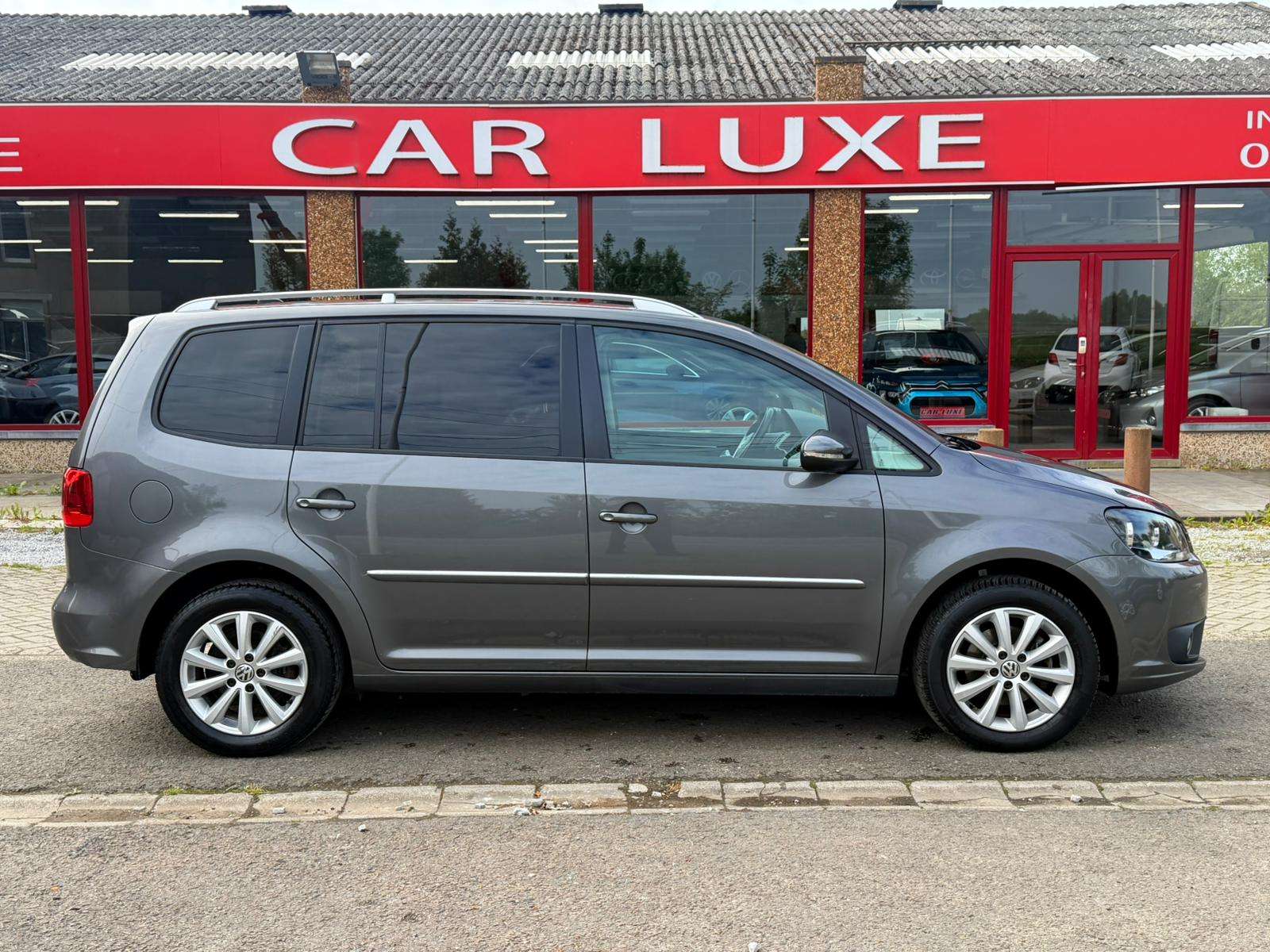Volkswagen Touran 1.6 TDI 1O5CV BOITE AUTO CUIR