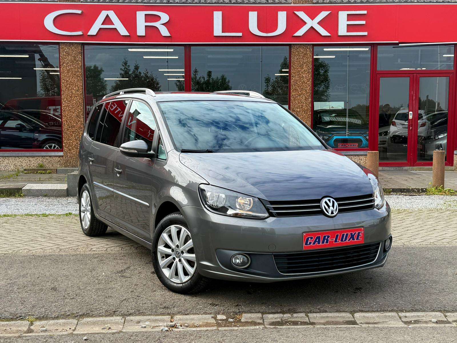 Volkswagen Touran 1.6 TDI 1O5CV BOITE AUTO CUIR