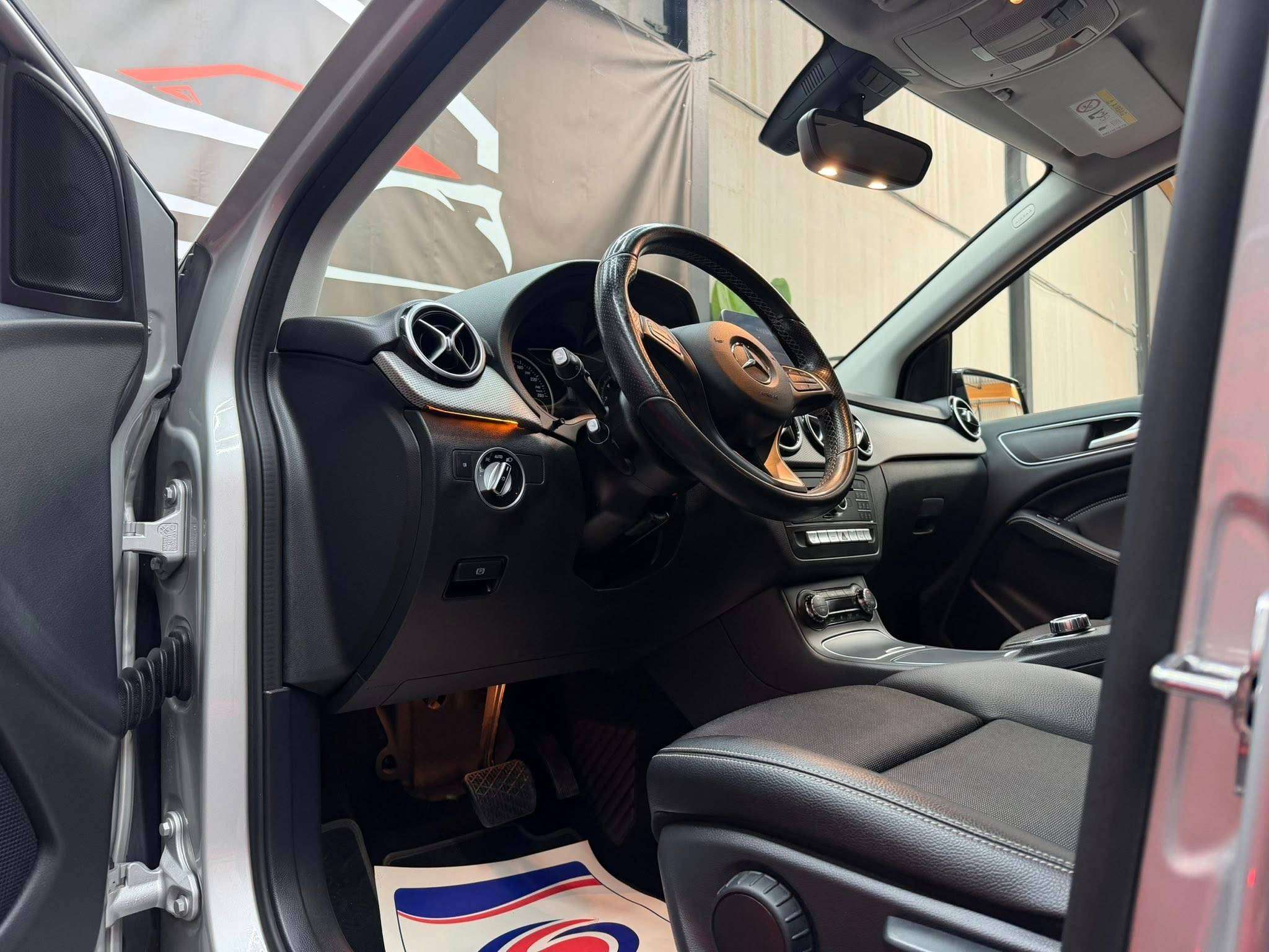 Mercedes-Benz B 180 B 180 Business Solution