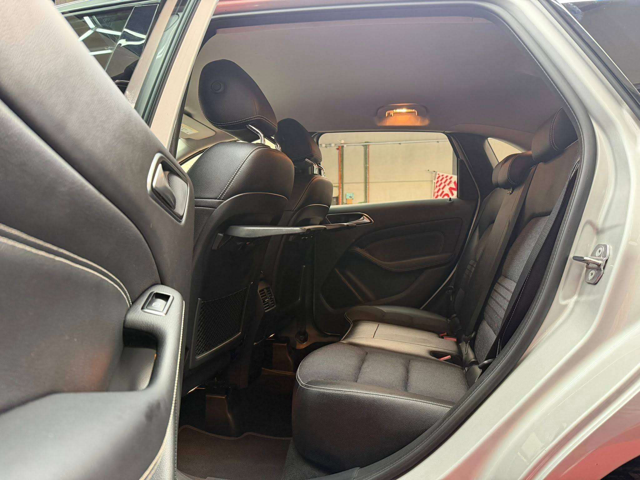 Mercedes-Benz B 180 B 180 Business Solution