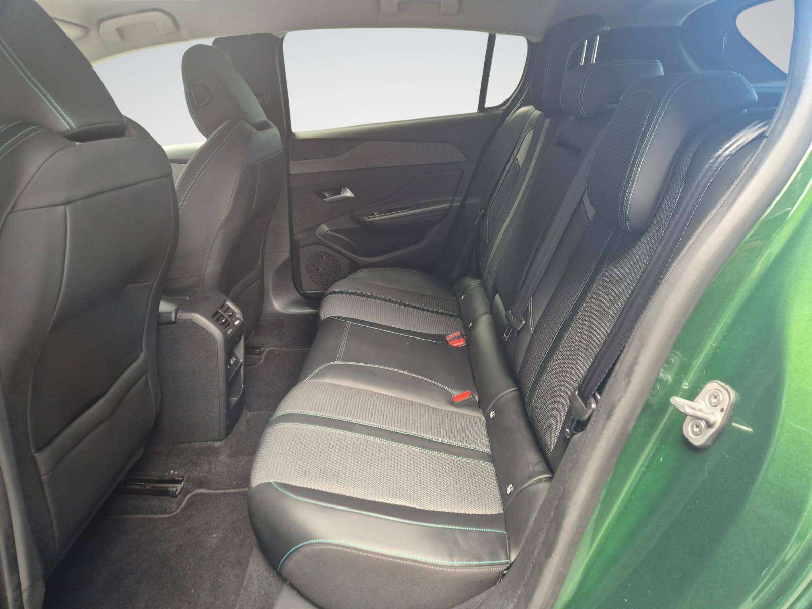 Peugeot 308 1.2i Allure Pack S&S / Carplay / Camera / Navigation / Garantie 12 Mois