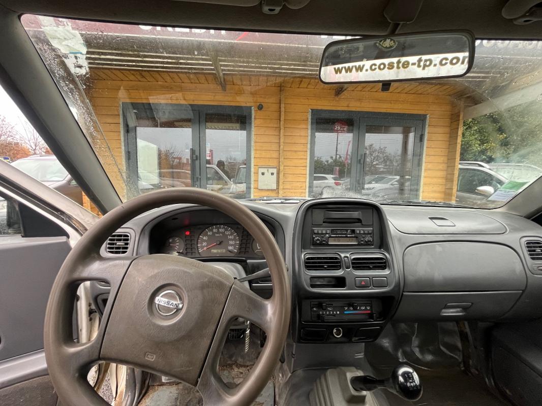 Nissan Navara 2.5 dCi 144 ch King Cab Sport 4x2