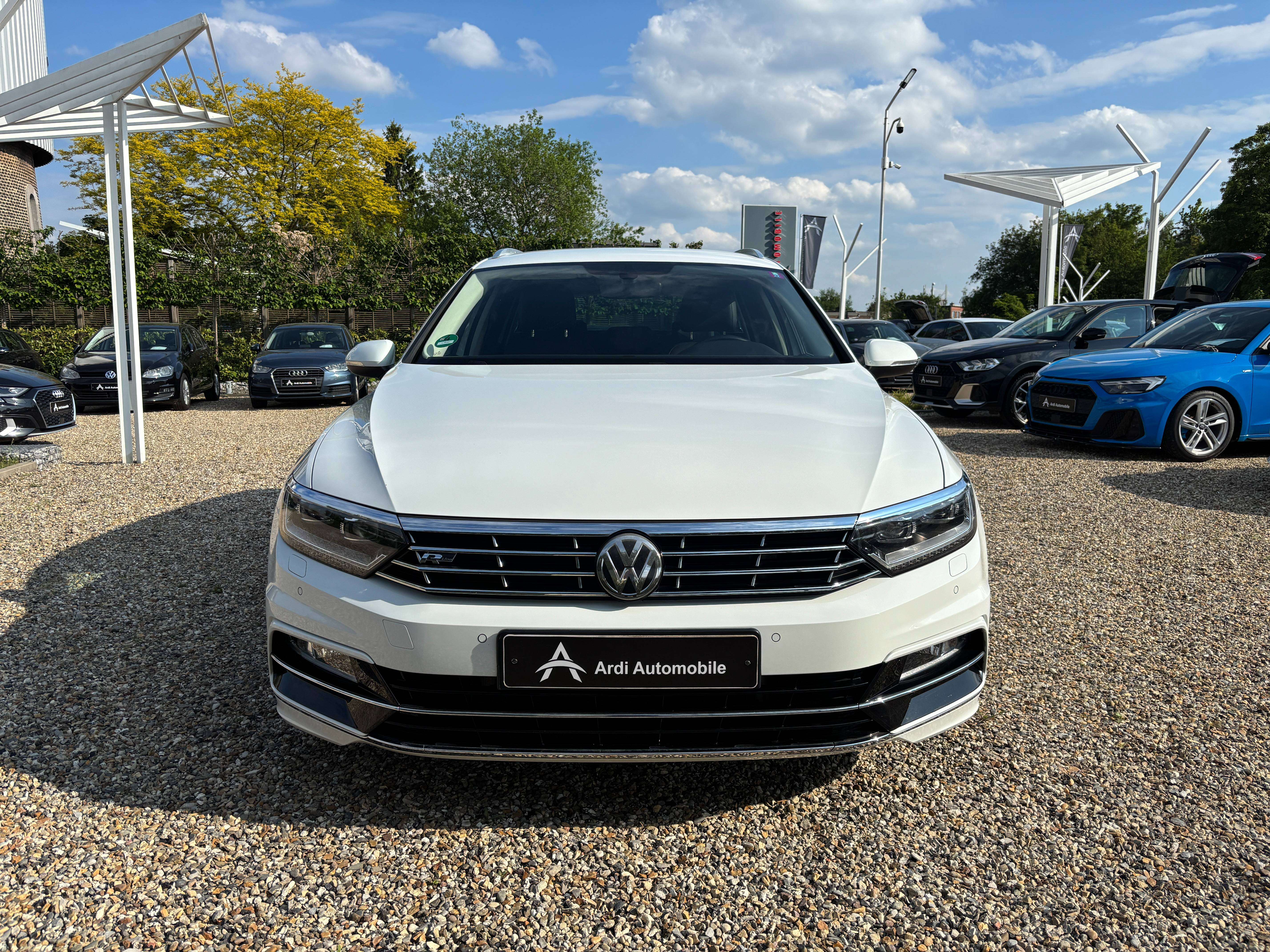 Volkswagen Passat 1.6 TDi *R Line*CARPLAY*SIEGE+VOLANT CHAUFF*GARANTIE*