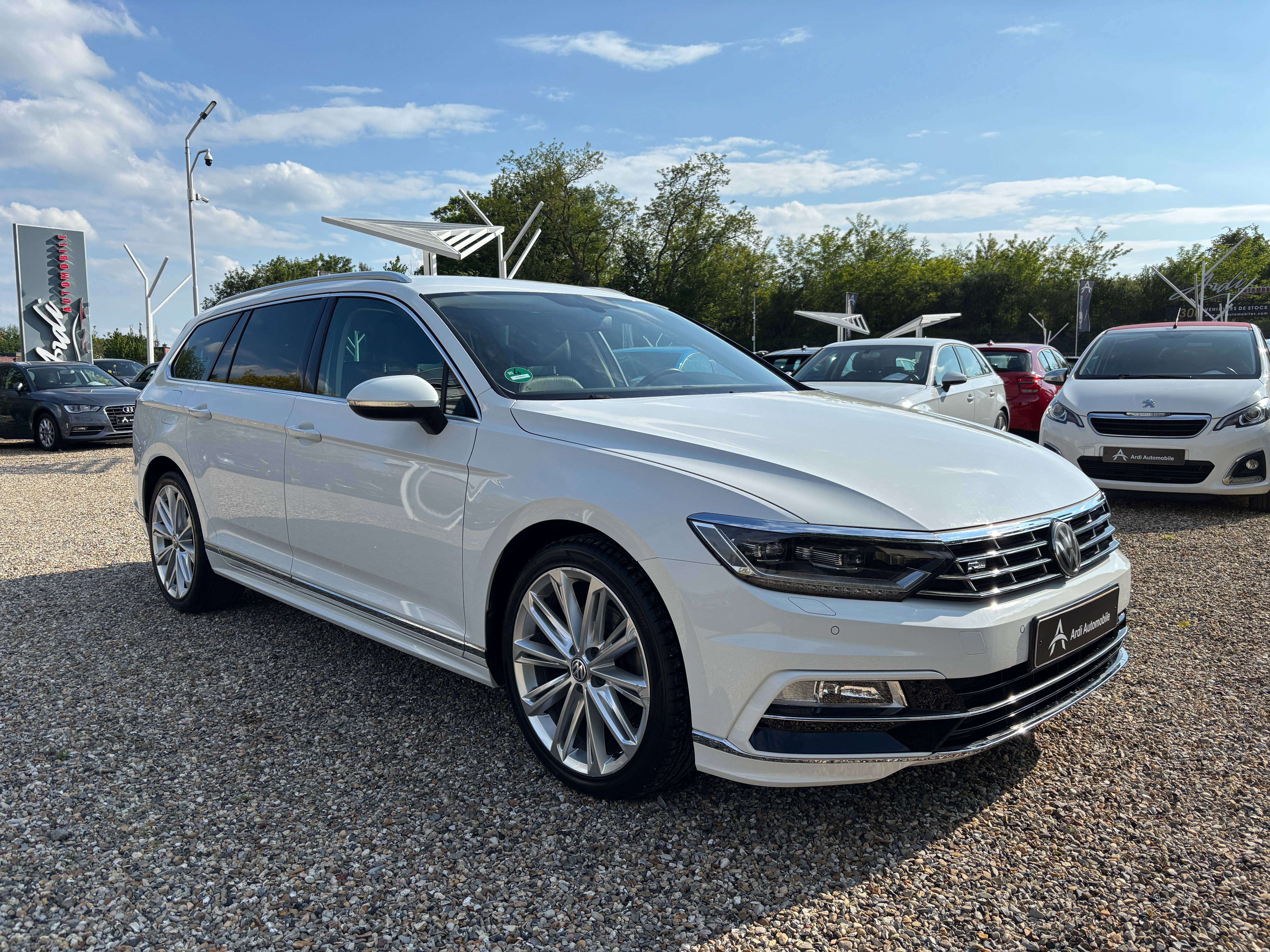 Volkswagen Passat 1.6 TDi *R Line*CARPLAY*SIEGE+VOLANT CHAUFF*GARANTIE*