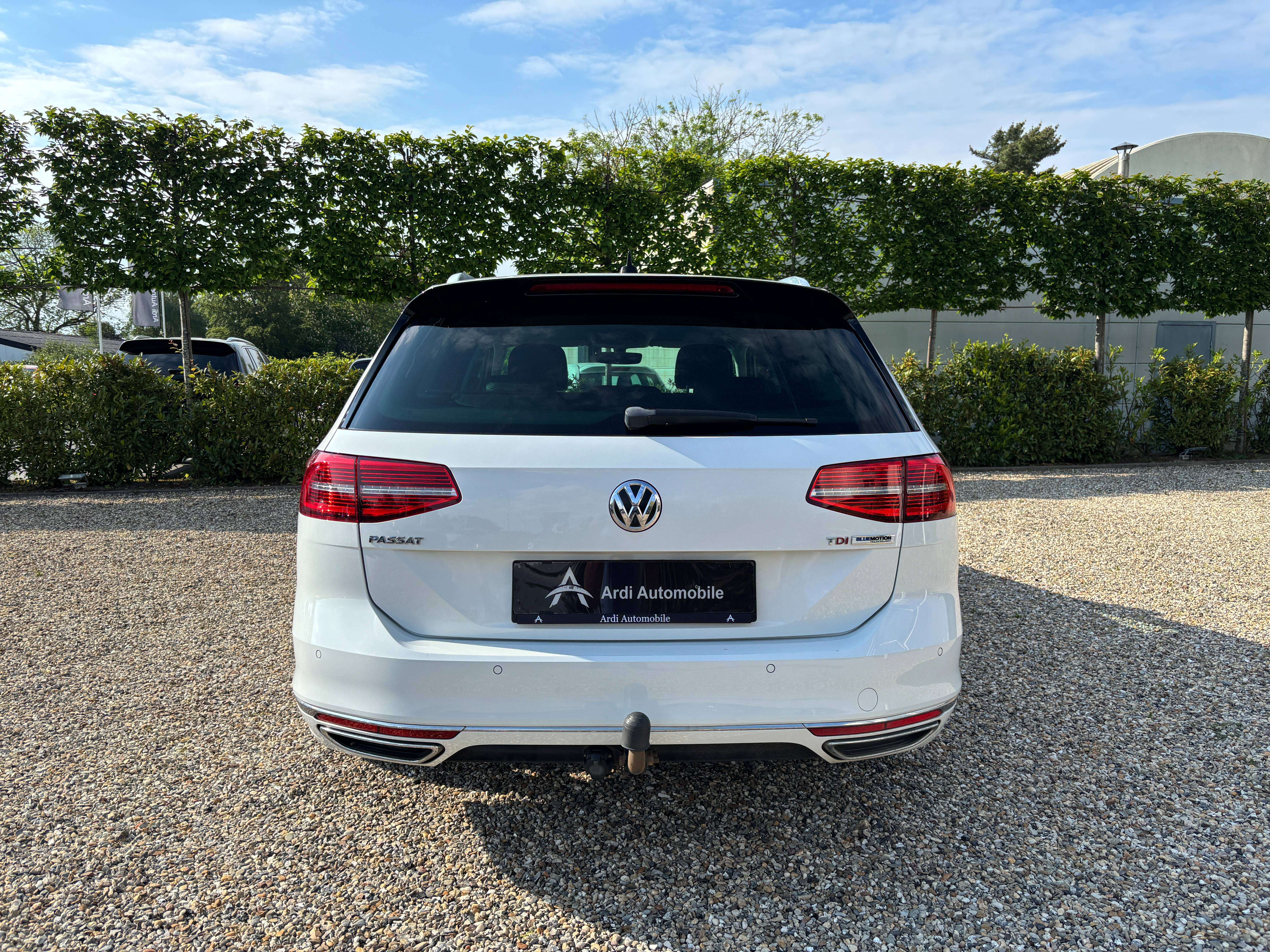 Volkswagen Passat 1.6 TDi *R Line*CARPLAY*SIEGE+VOLANT CHAUFF*GARANTIE*
