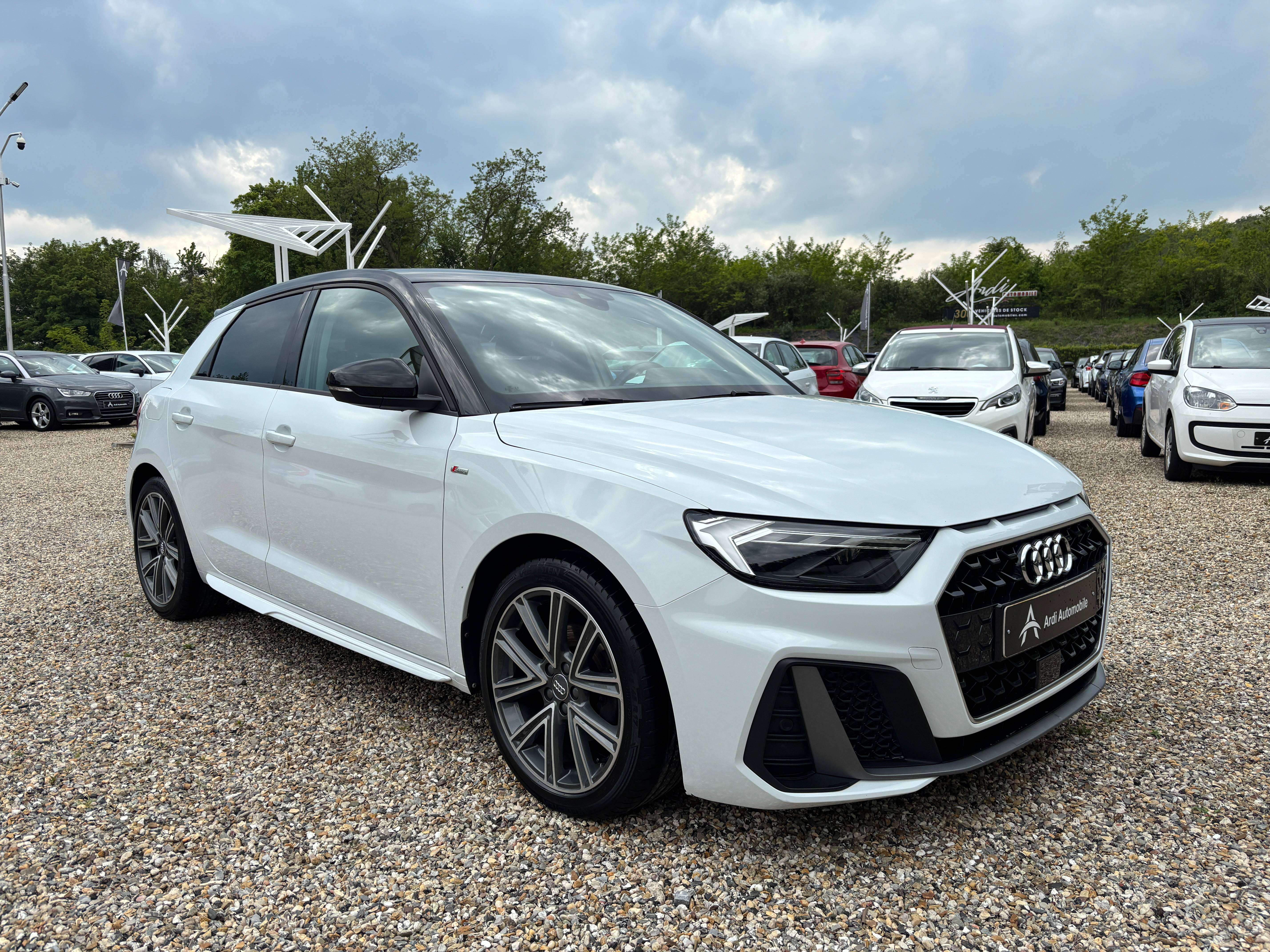 Audi A1 Sportback 1.0 TFSI *S Line*CARPLAY*CAPTEUR AV+AR*GARANTIE*