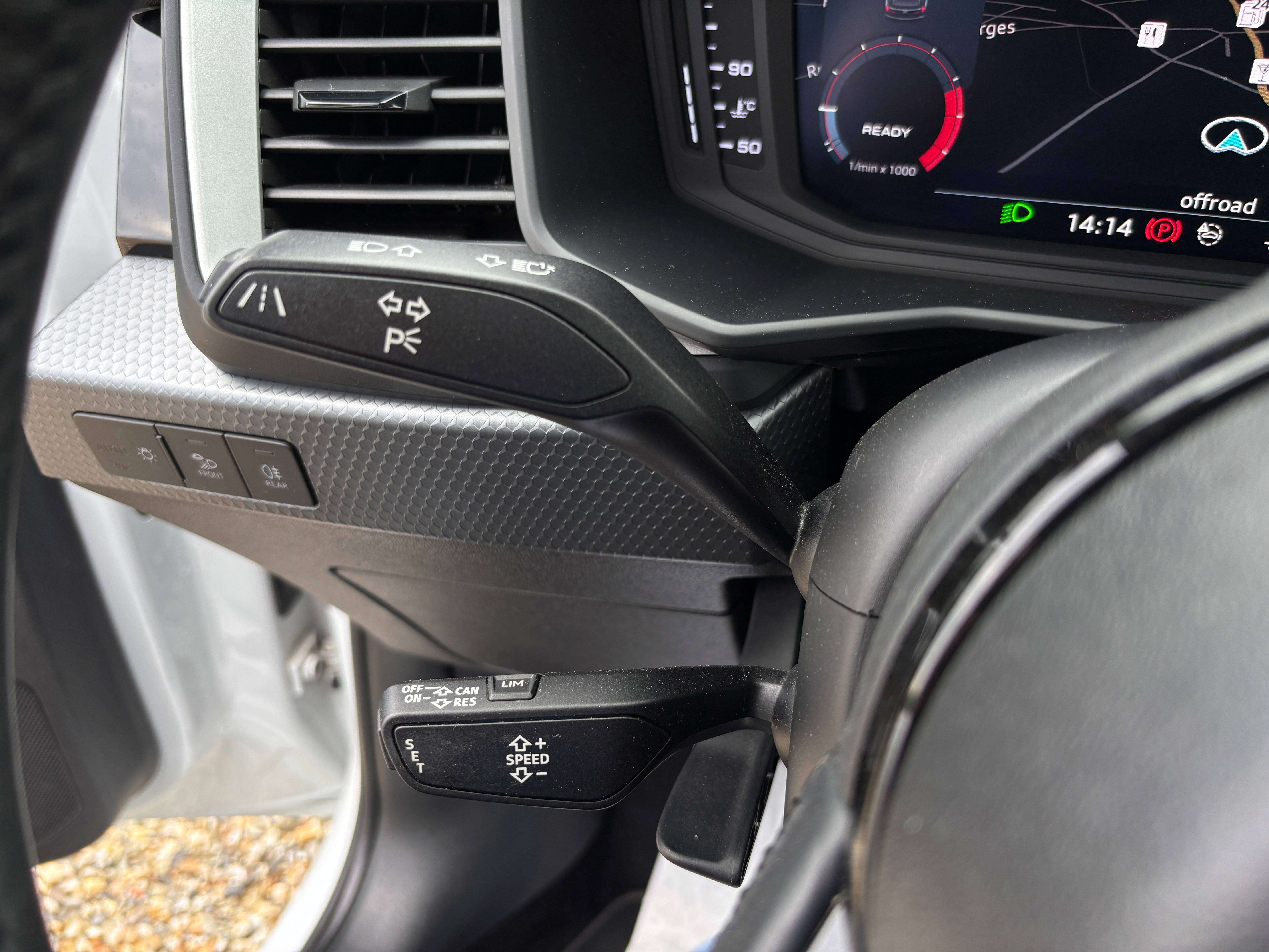 Audi A1 Sportback 1.0 TFSI *S Line*CARPLAY*CAPTEUR AV+AR*GARANTIE*