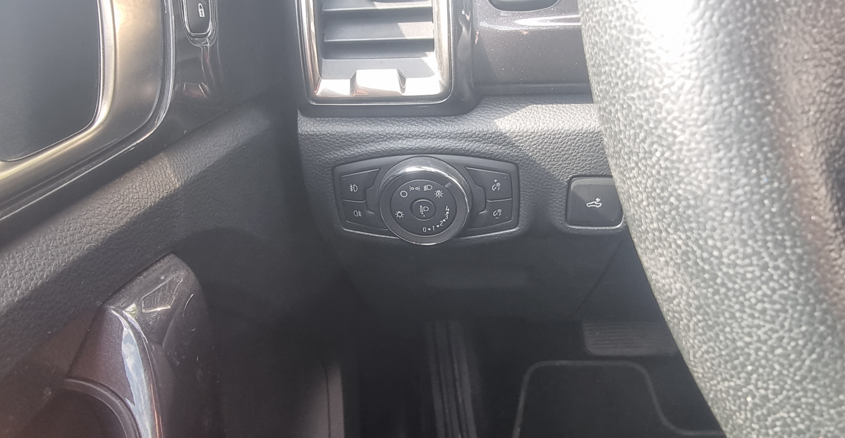 Ford Ranger III (3) 2.0 ECOBLUE 213 7CV DOUBLE CABINE WILDTRAK AUTO