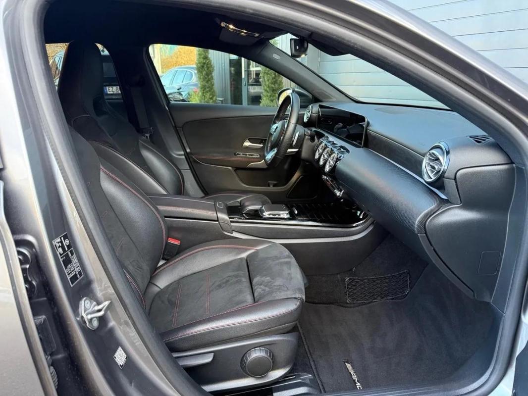 Mercedes-Benz Classe A 180d AMG Line 116ch DCT-7 / LED intérieur CarPlay