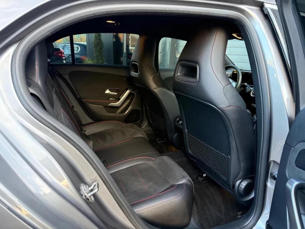 Mercedes-Benz Classe A 180d AMG Line 116ch DCT-7 / LED intérieur CarPlay