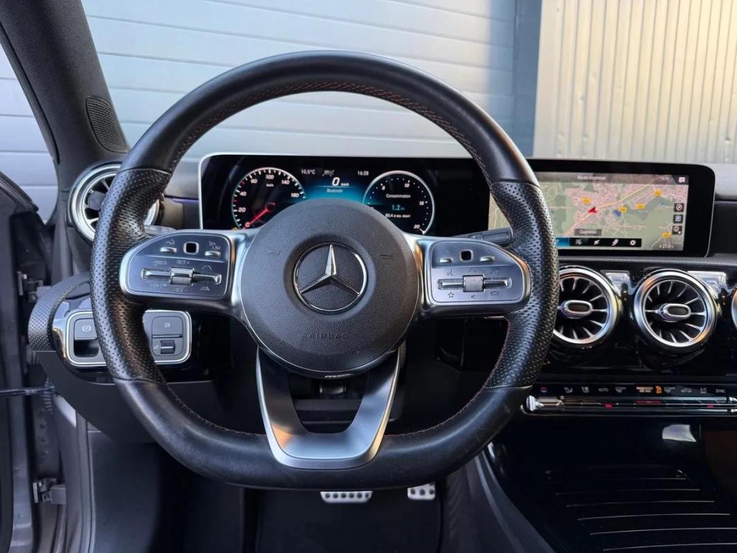 Mercedes-Benz Classe A 180d AMG Line 116ch DCT-7 / LED intérieur CarPlay