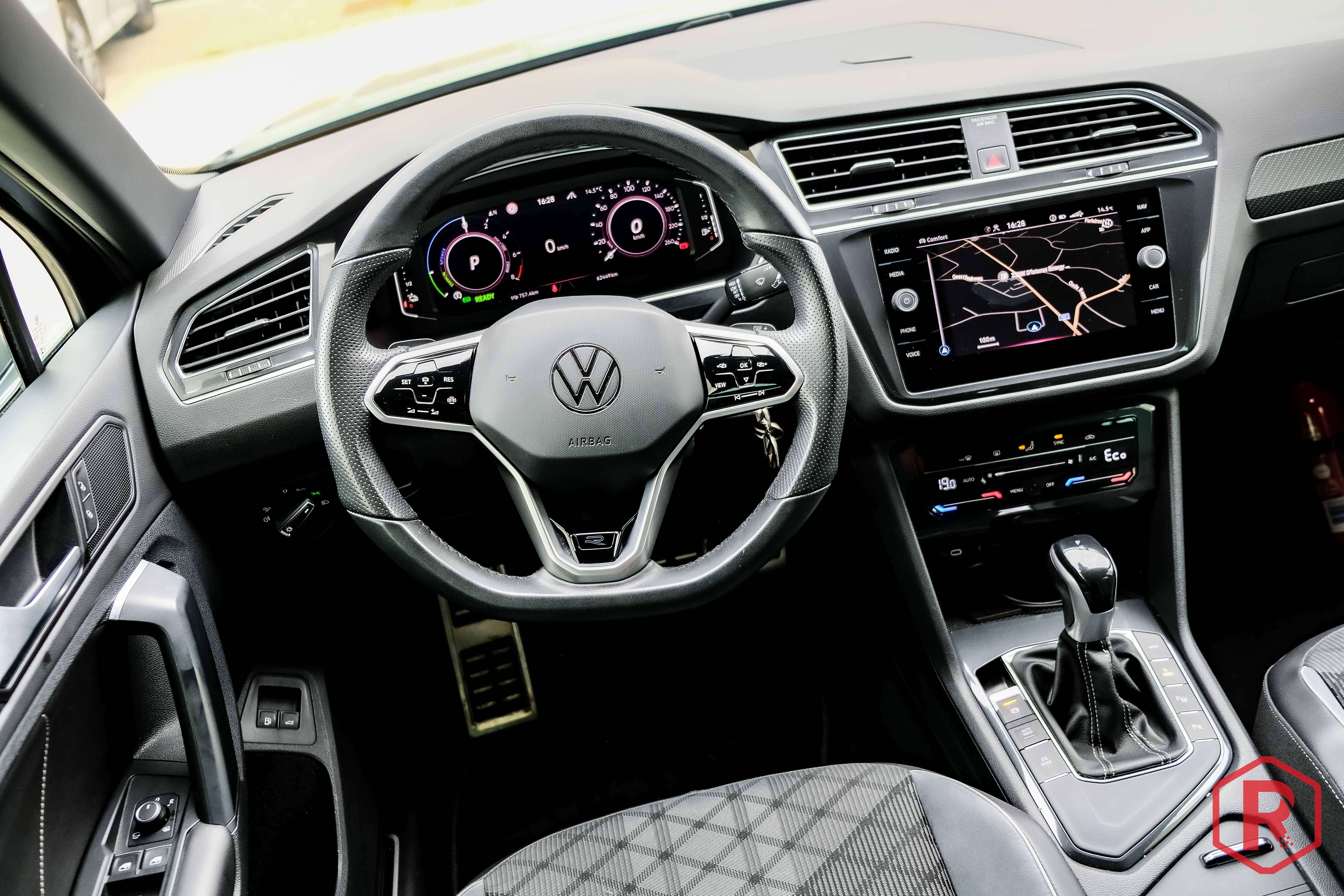 Volkswagen Tiguan R-Line eHybrid 1.4 TSI 245pk Camera Trekhaak