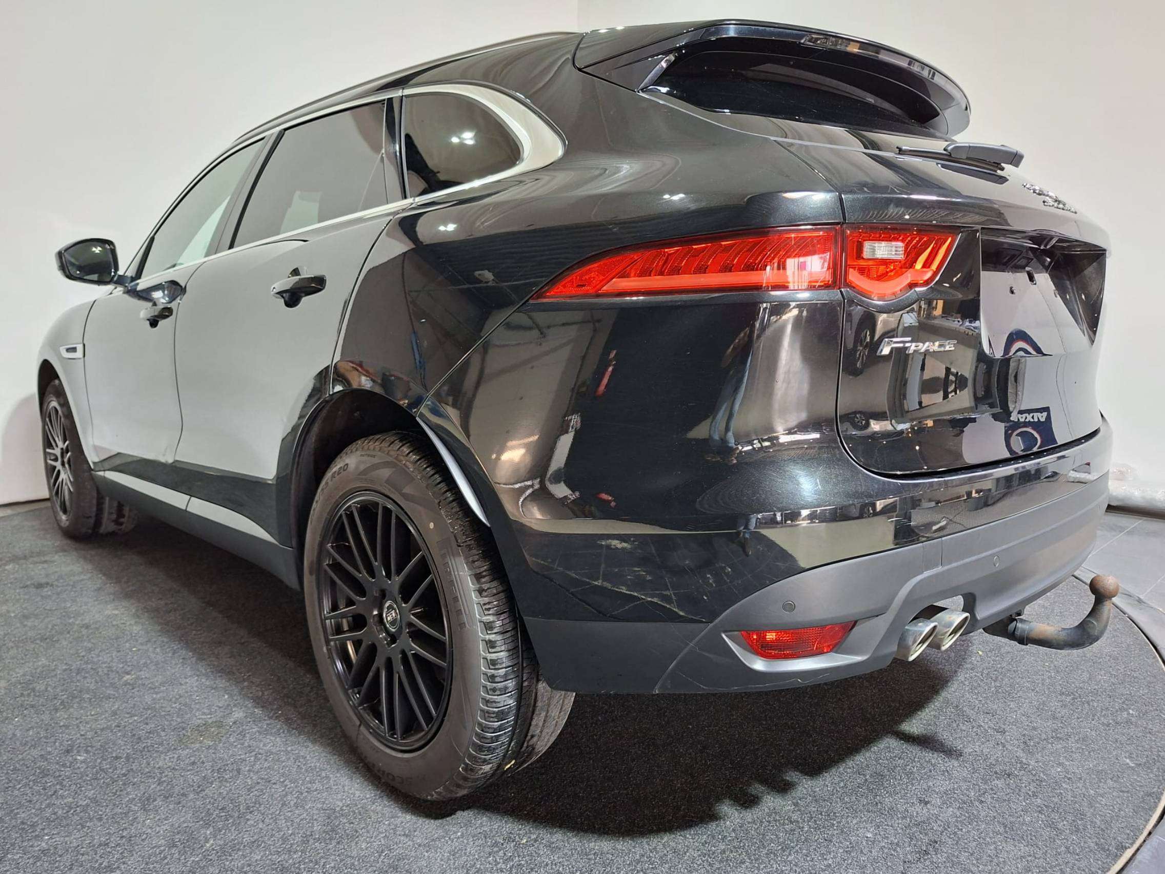Jaguar F-Pace PANO DAK I AUTOMAAT I ZETEL VERWARMING I STARTSTOP