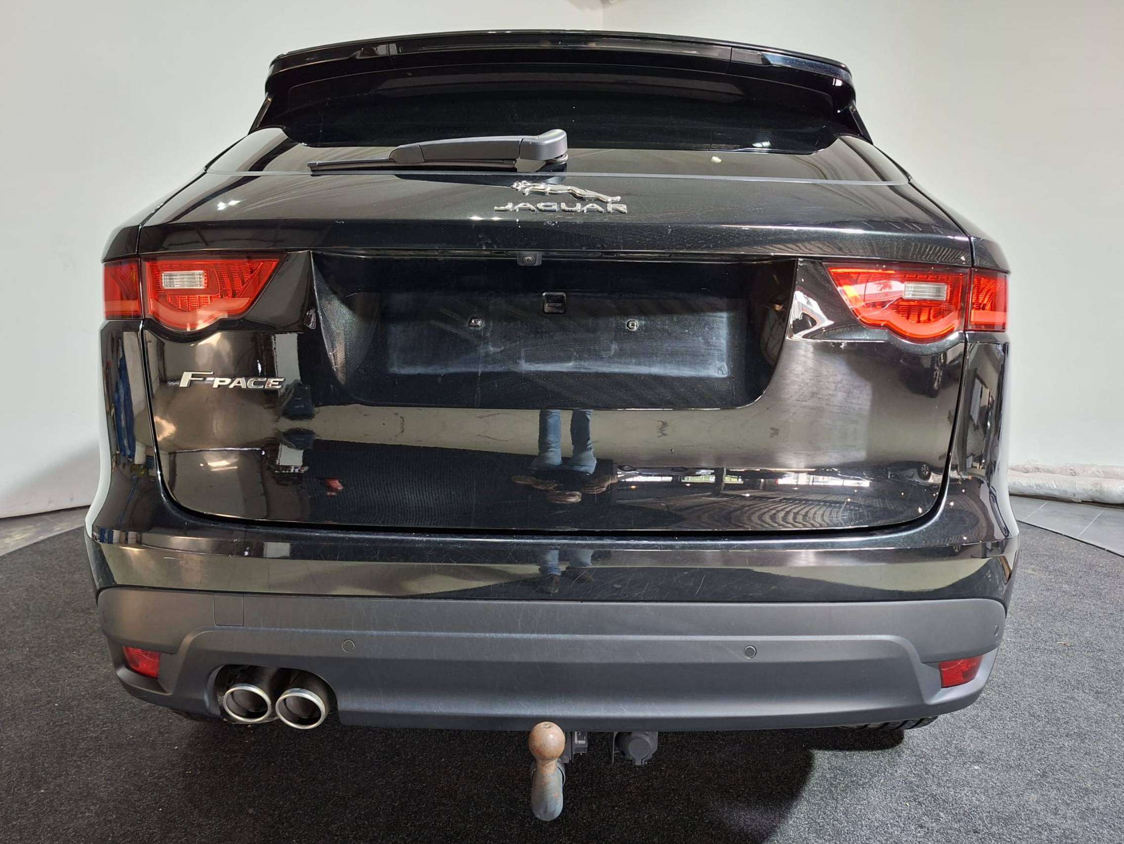 Jaguar F-Pace PANO DAK I AUTOMAAT I ZETEL VERWARMING I STARTSTOP